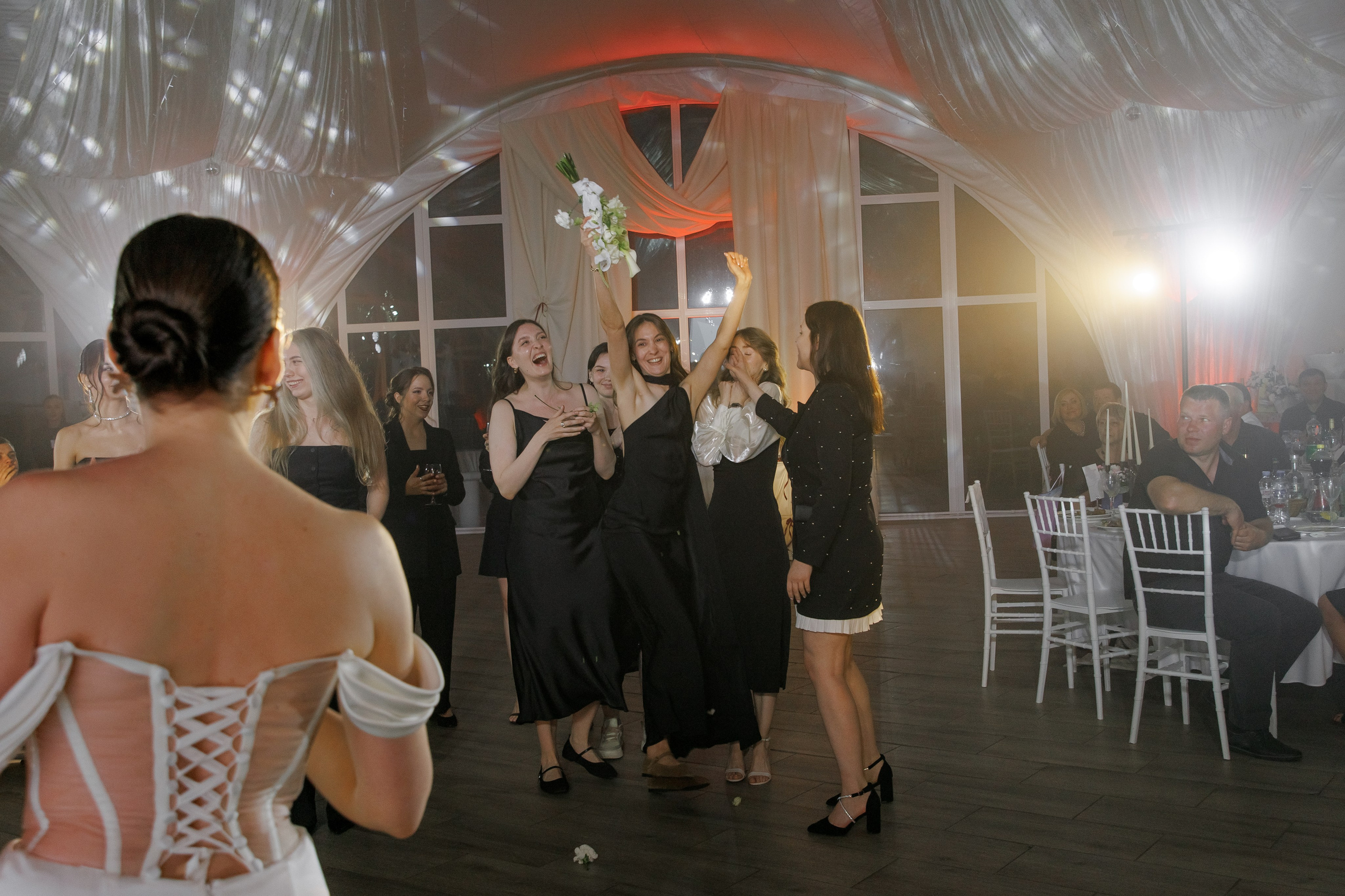 Свадьба в Ярославле — серия парк отель Мазай, выездная регистрация, кавер группа | Портфолио. Свадебный фотограф в Москве, Ярославле Виталий Квант