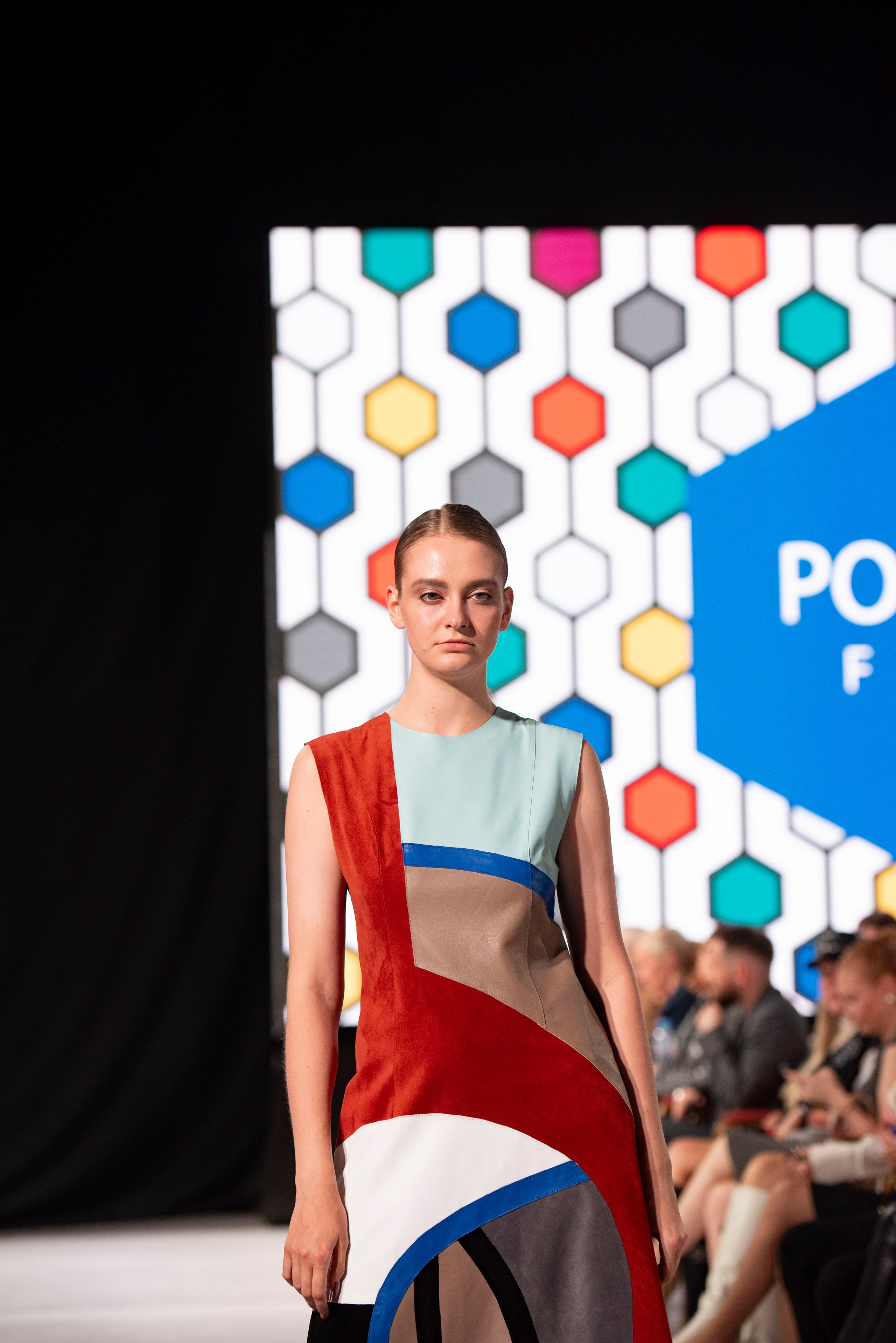 Фотограф на модельный показ. Свадебный, семейный, фэшн фотограф, школьный фотограф в Сочи