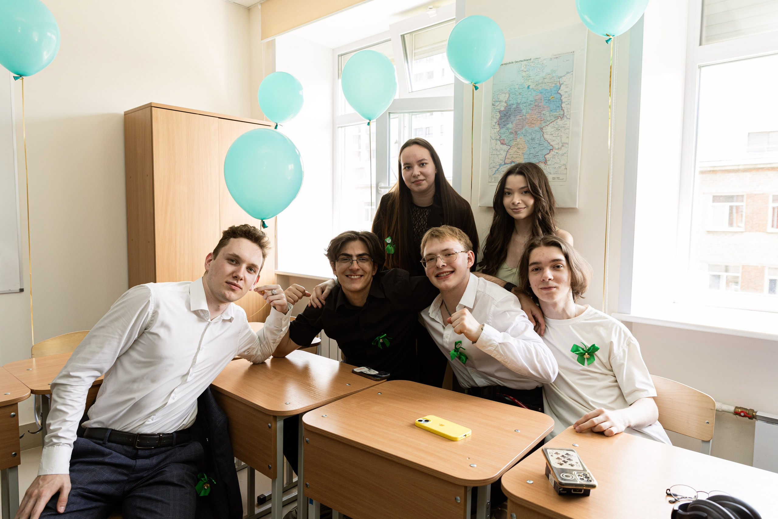 Последний звонок СУНЦ. Фотограф Родион Нарудинов