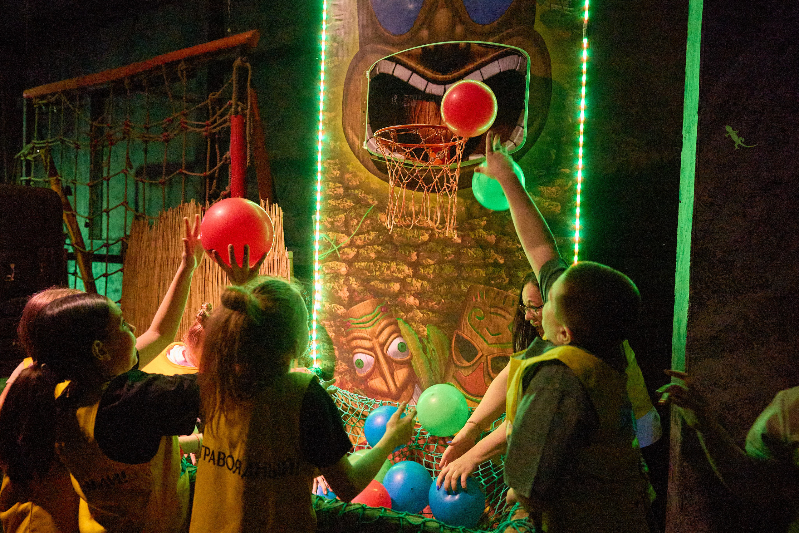 Фотосъёмка квестов и квест-шоу. Предметный и репортажный фотограф Алексей Кротов