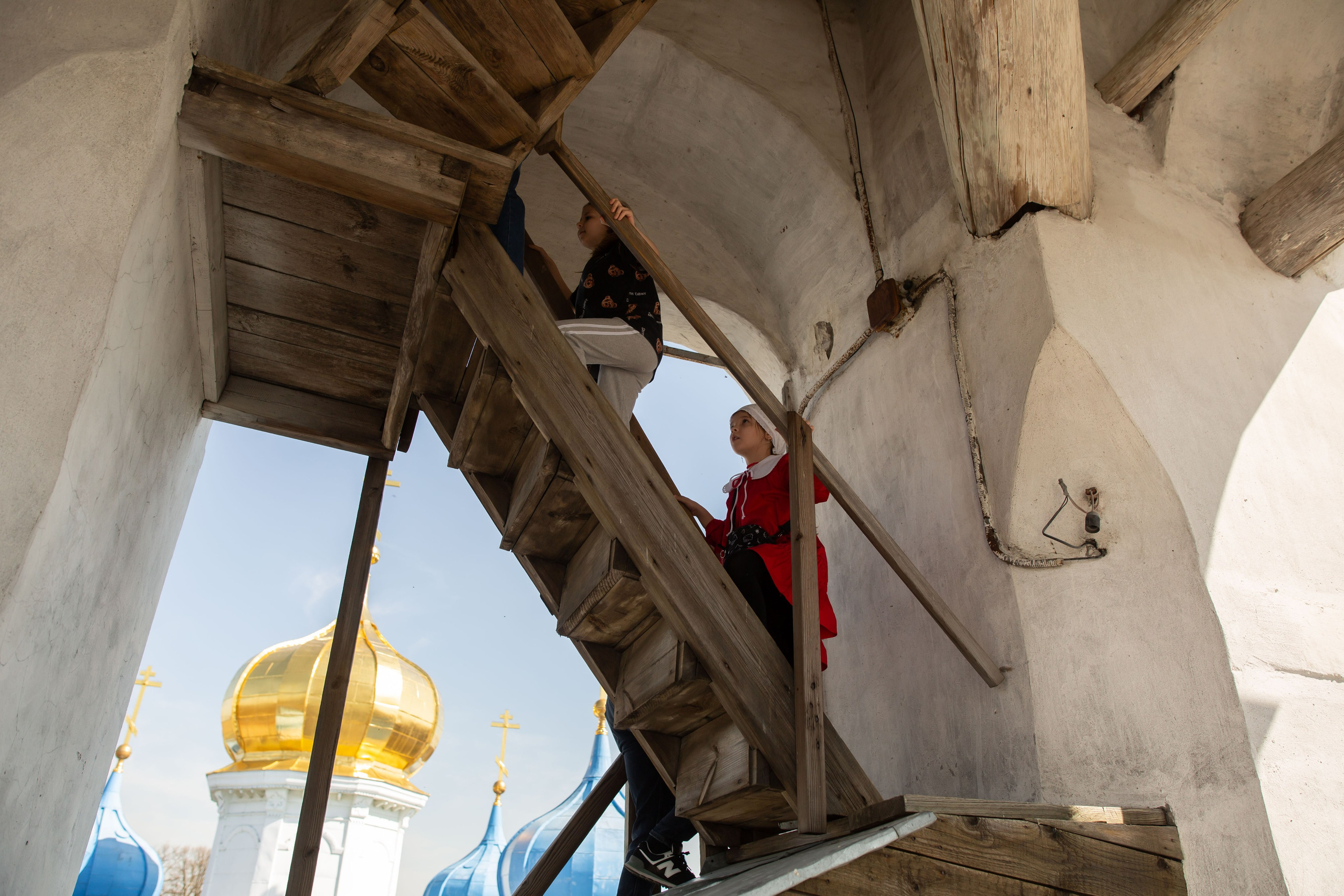 Пасха Воскресенский храм с Ашитково и ярмарка около храма. Семейный и детский фотограф Анна Петракова