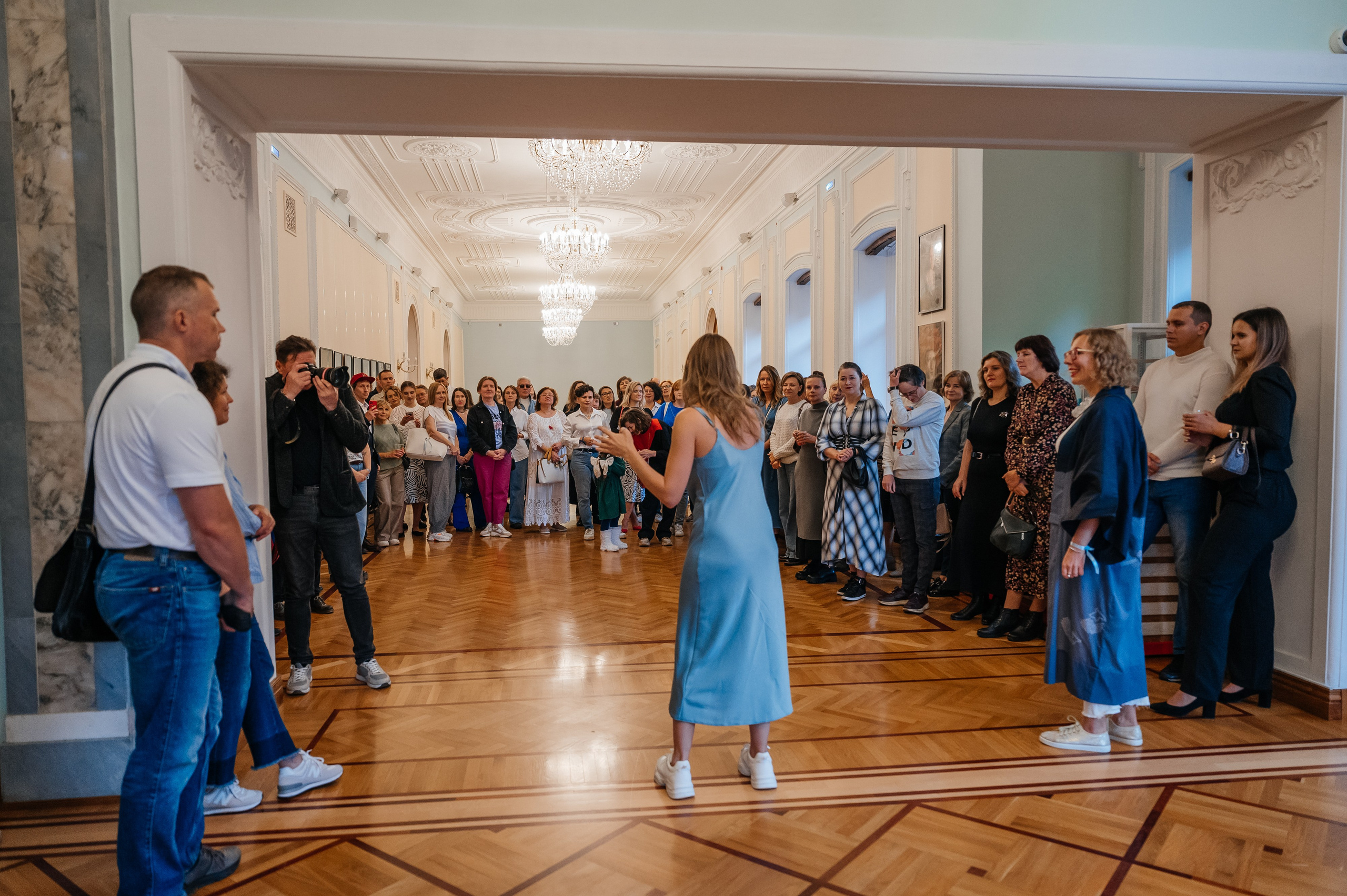 Открытие выставки Кати Васильевой в Молодежном театре. Wedding and family photographer USA