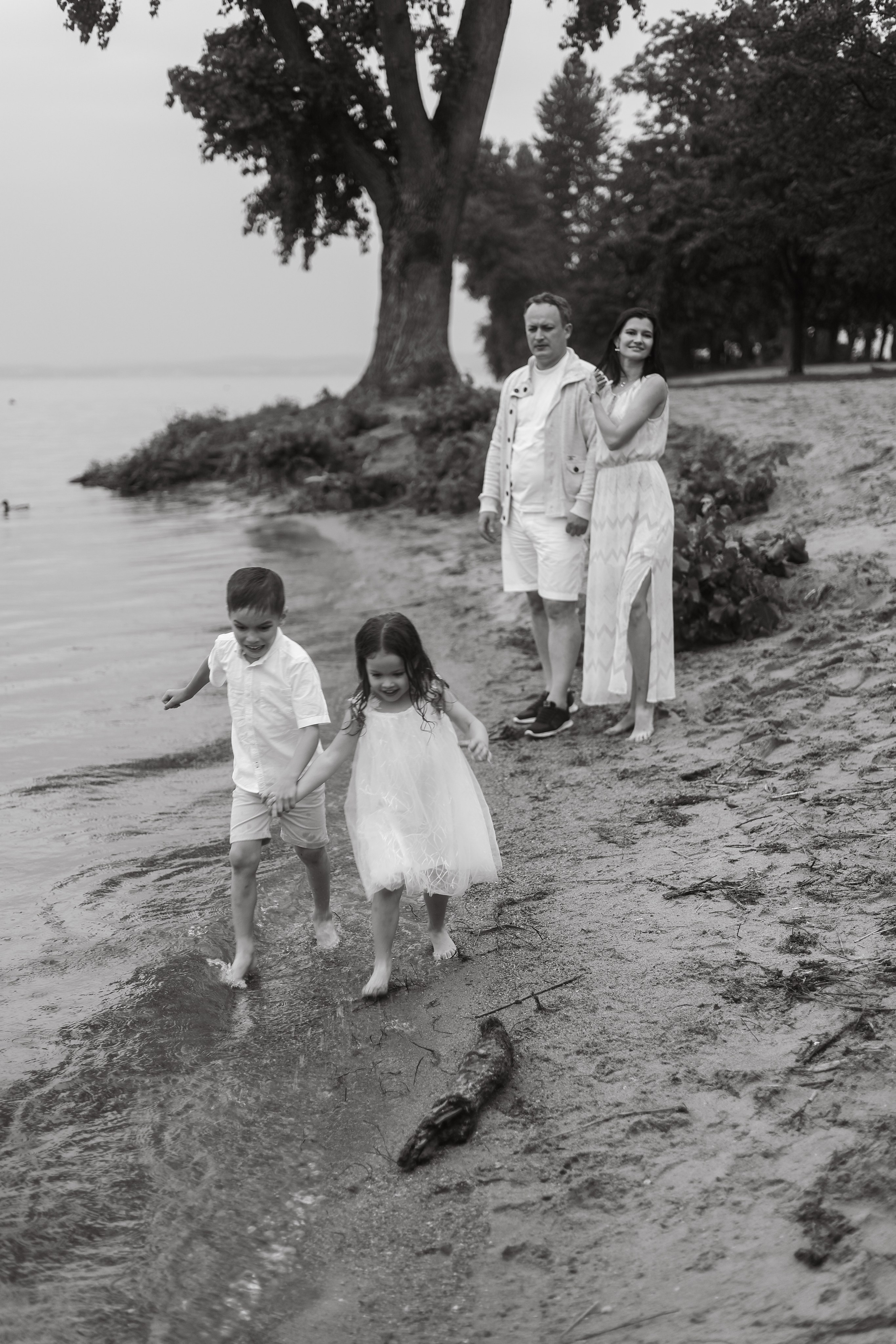 Семейная съёмка под дождём. Свадебный фотограф Беларусь Ольга Козыренко