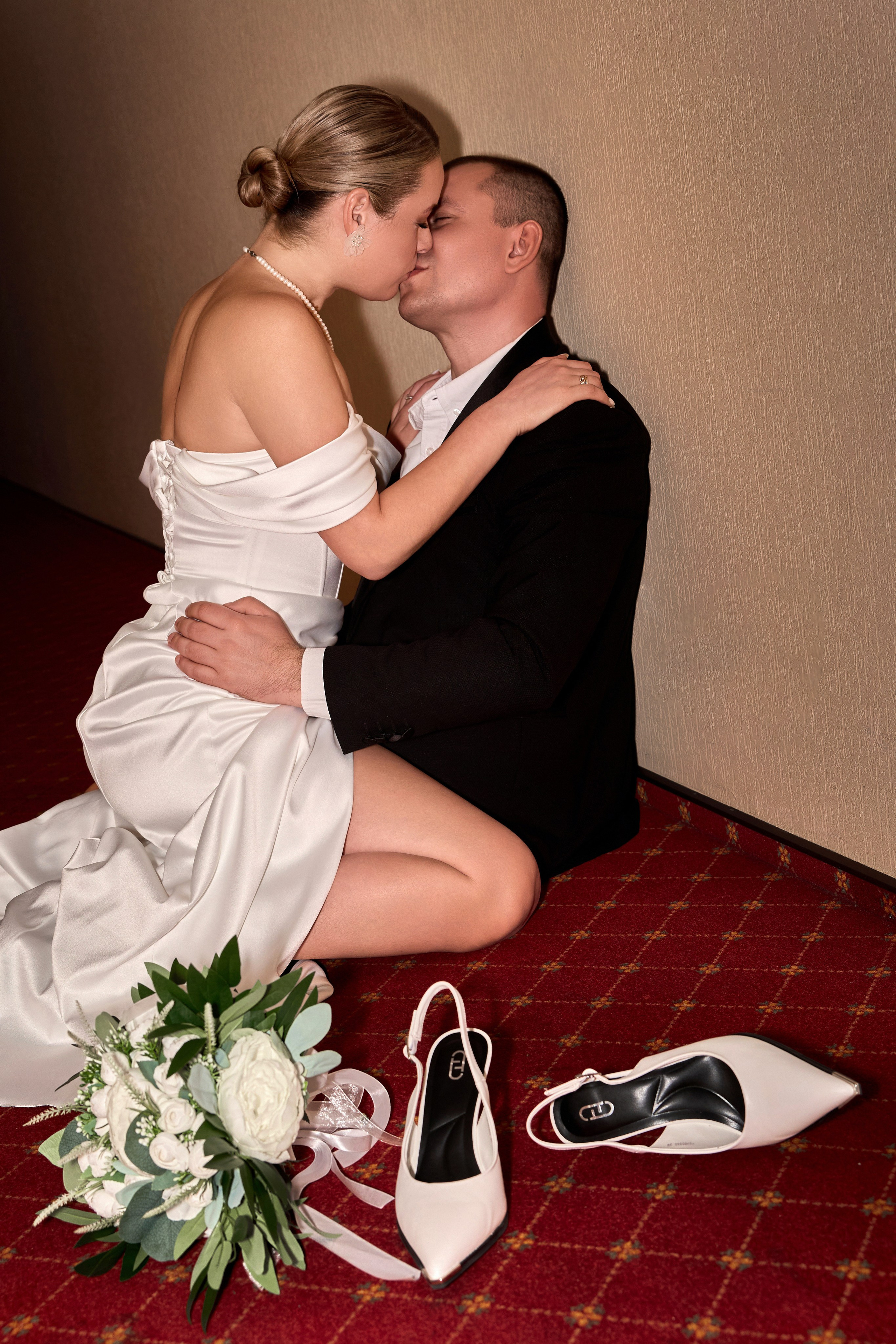 Утро невесты и свадебная фотосессия в гостинице