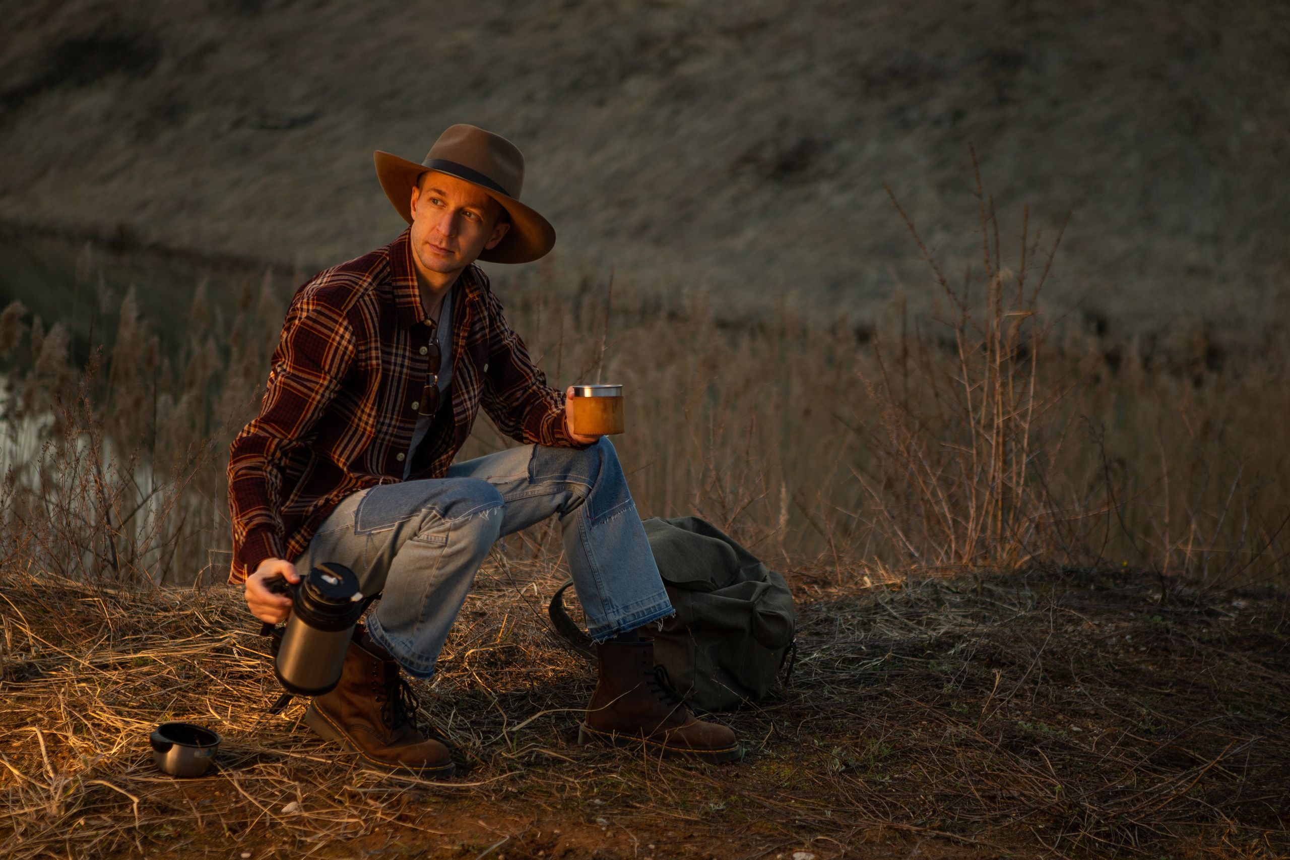 Мужская фотосессия на природе в Подмосковье. Атмосферный мужской портрет