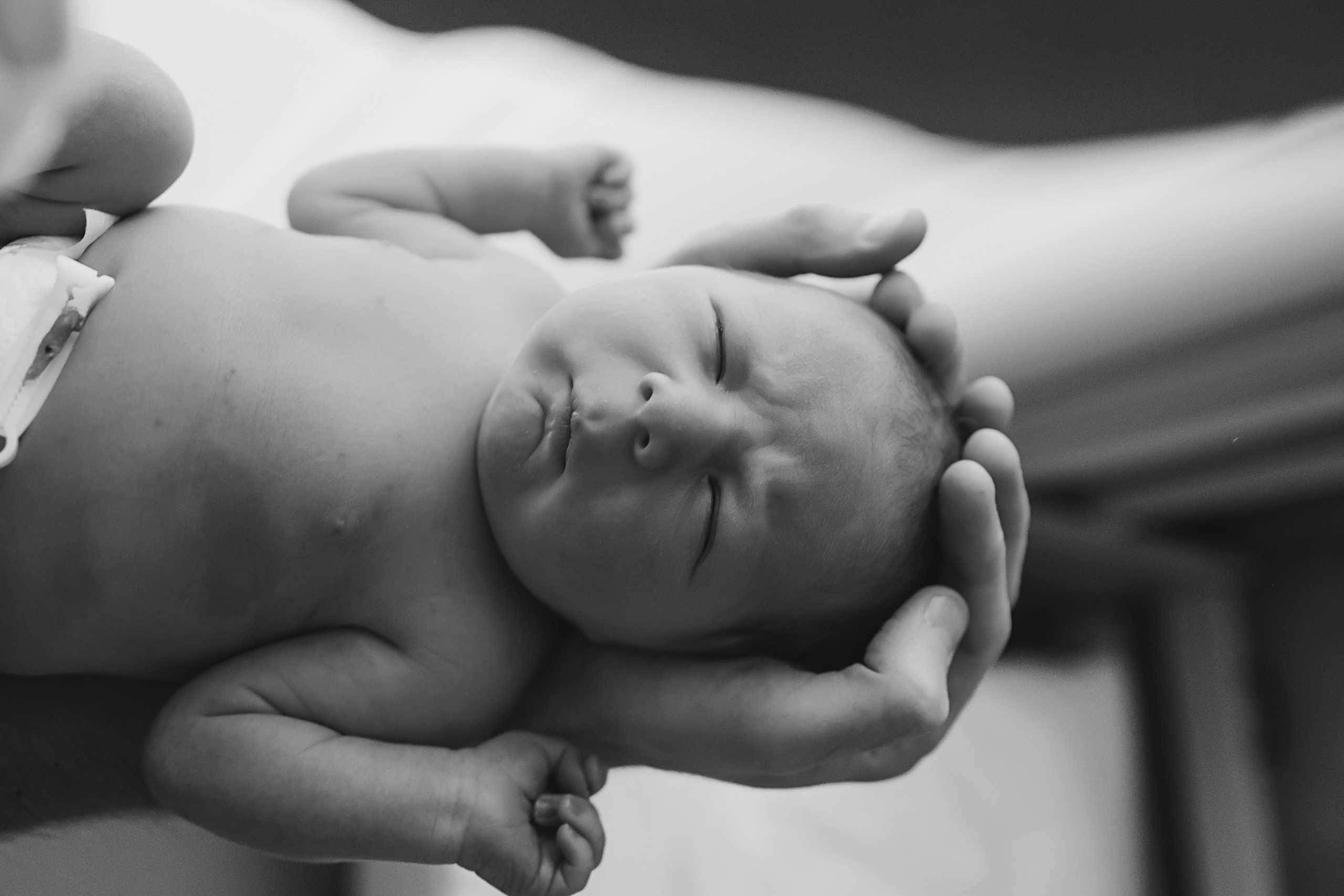 Выписка Мид. Семейный фотограф Тюмень, фотограф на роды Салмина Мария