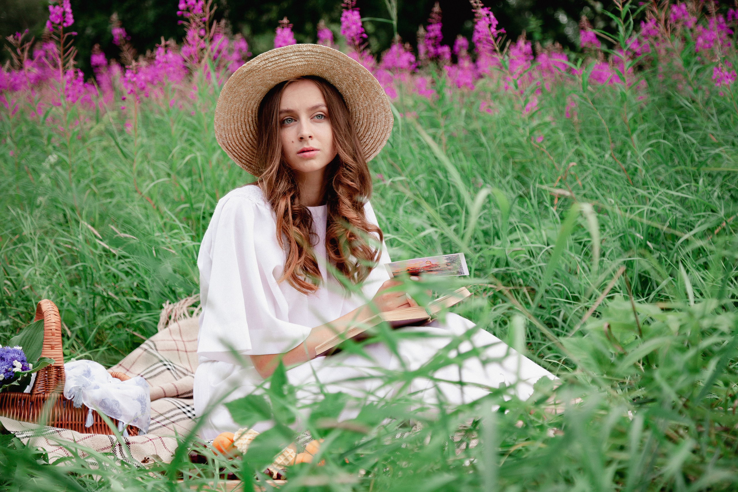 Мечтательная. Портретный фотограф Ната Тезикова. Санкт-Петербург