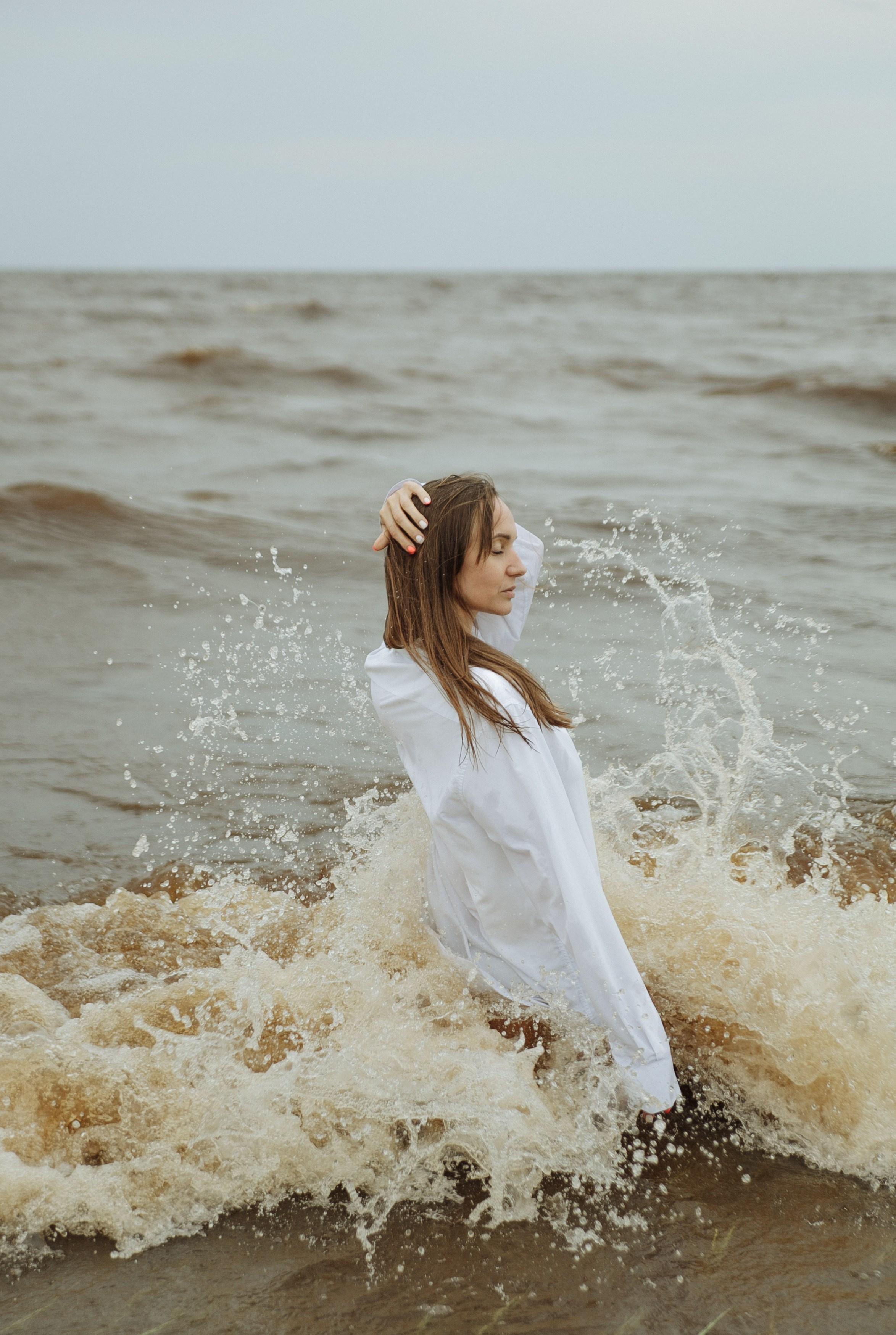 Летняя ветреная. Озеро Ильмень. Семейный фотограф, свадебный фотограф, женский портрет в Санкт-Петербу