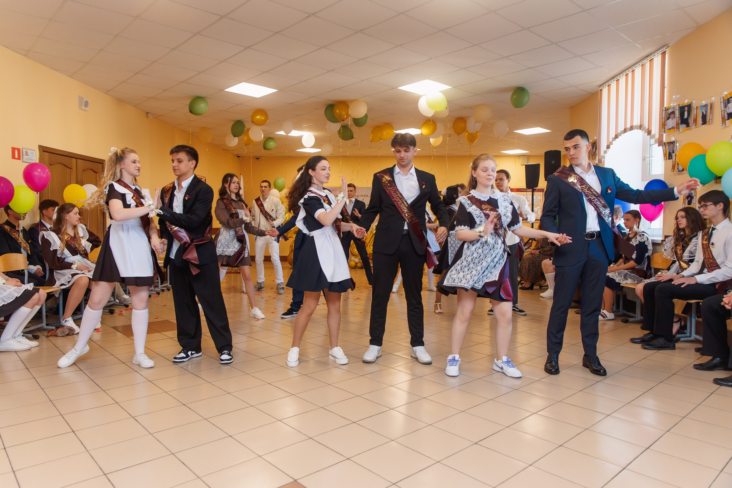 Последний звонок. Фотограф в Кронштадте и Санкт-Петербурге Анастасия Коваленко