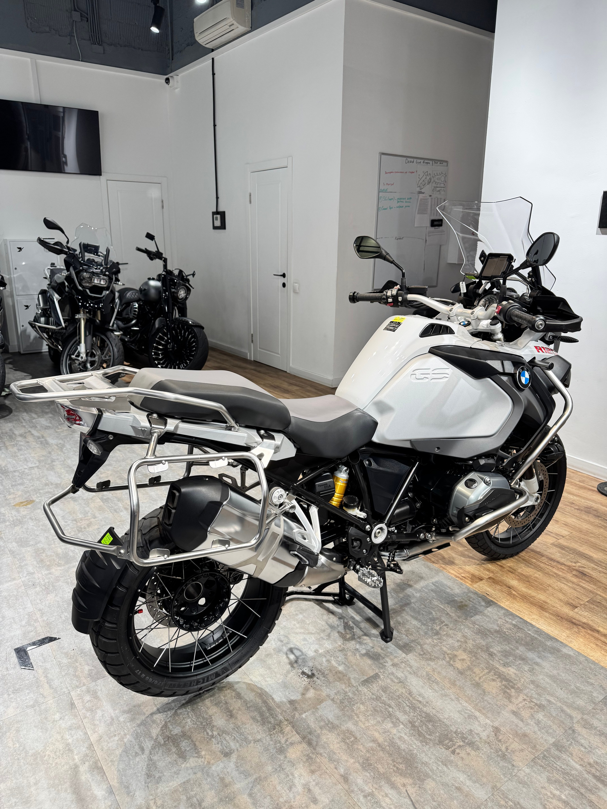 Мотоциклы Harley-Davidson 2015 BMW R1200GS Adventure. Hello Davidson, Москва. Только хорошие мотоциклы…
