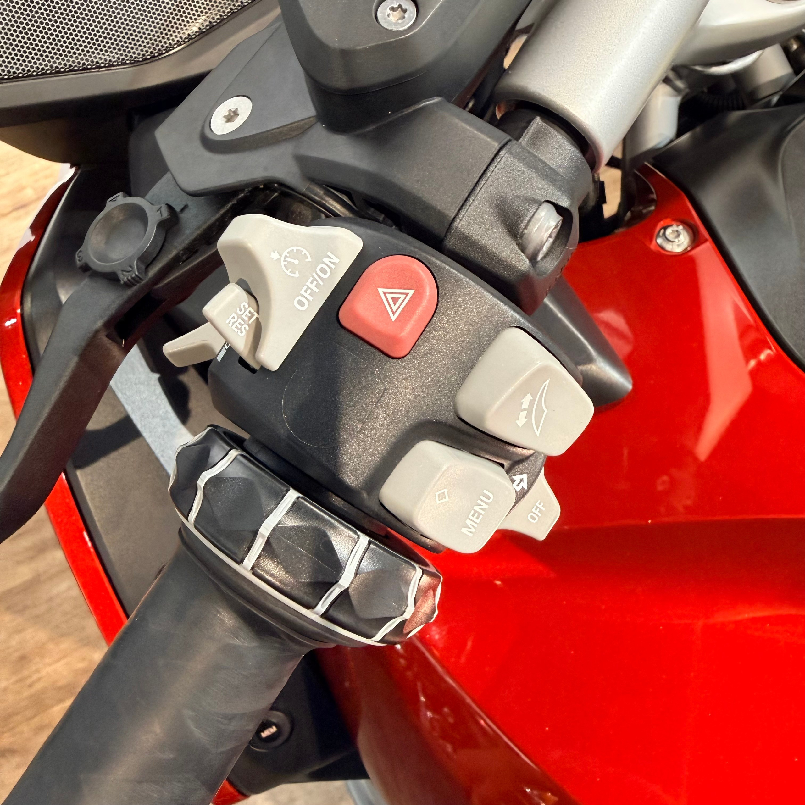 2018 BMW R1200RT Mars Red Metallic 23K (VIN *WB10*5398). Hello Davidson, Москва. Только хорошие мотоциклы…