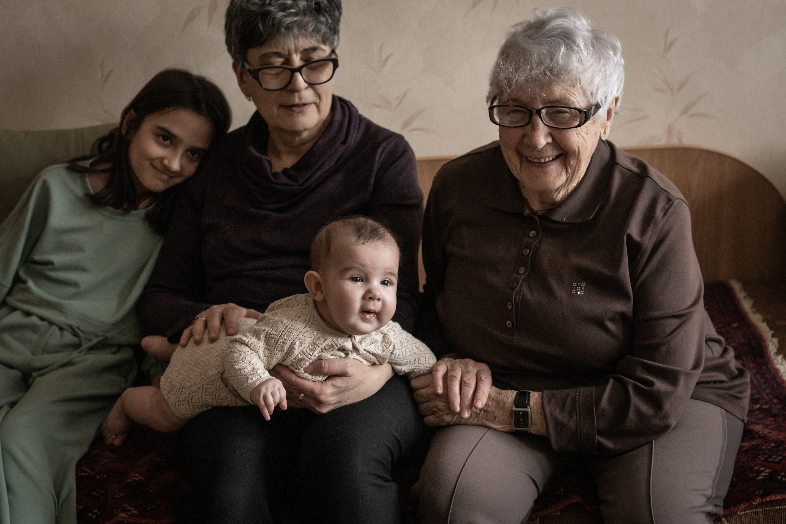 Четыре женских поколения. Семейный фотограф Ефремова Виктория