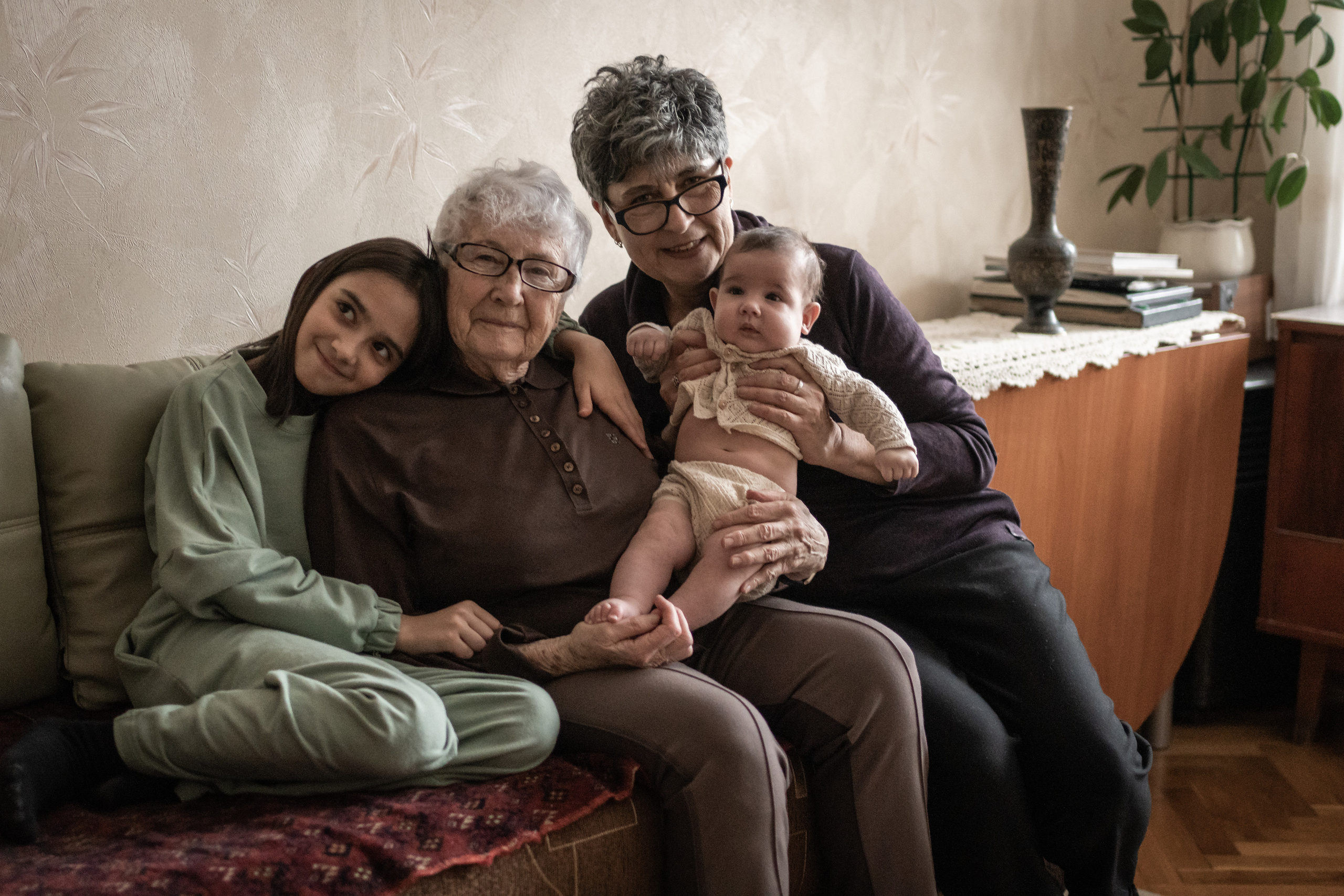 Четыре женских поколения. Семейный фотограф Ефремова Виктория