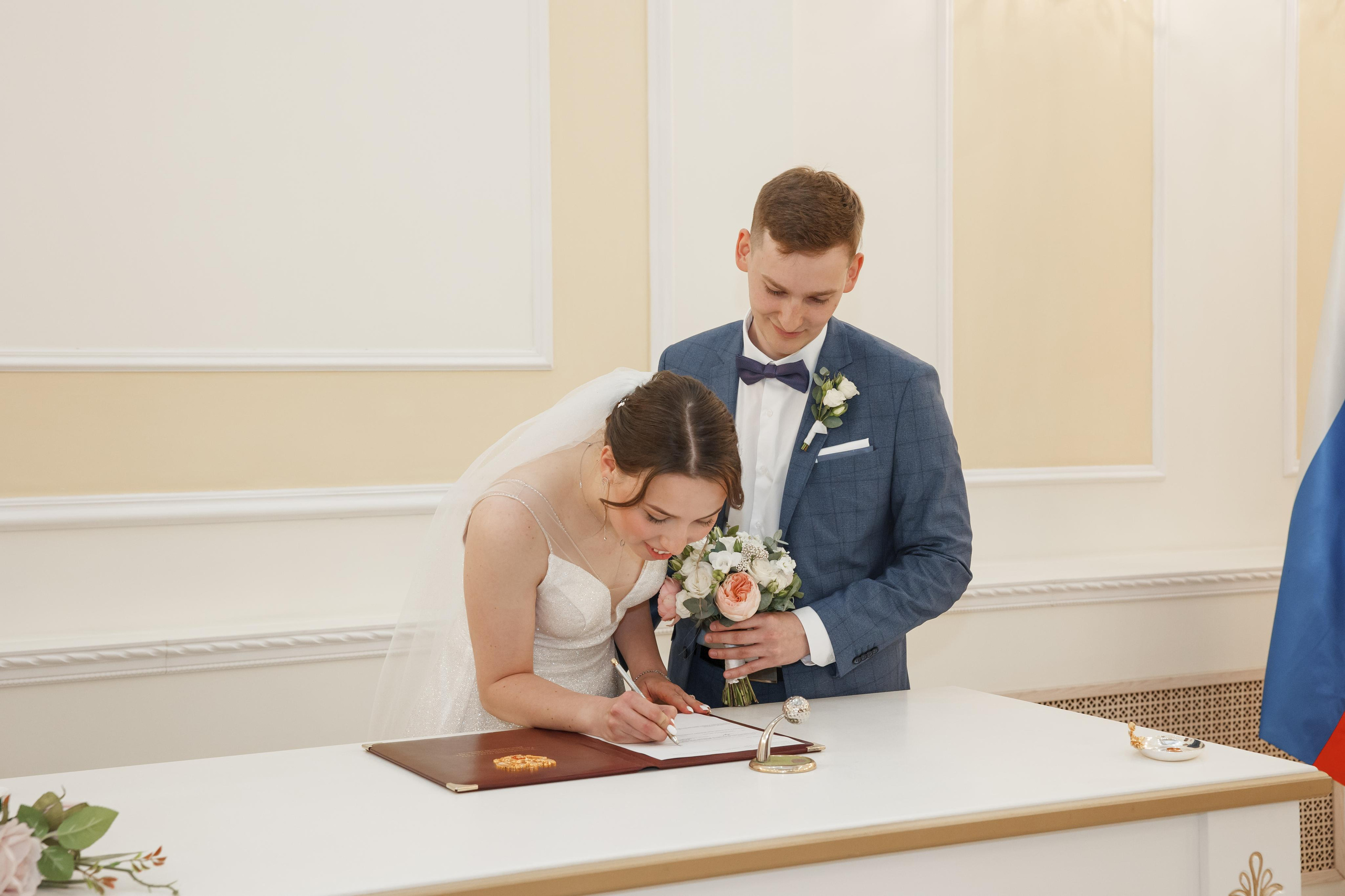 Надежда и Никита, ЗАГС г. Королев, фотостудия SpaceNoirArt. Свадебный и репортажный фотограф (Москва, Королев и другие)