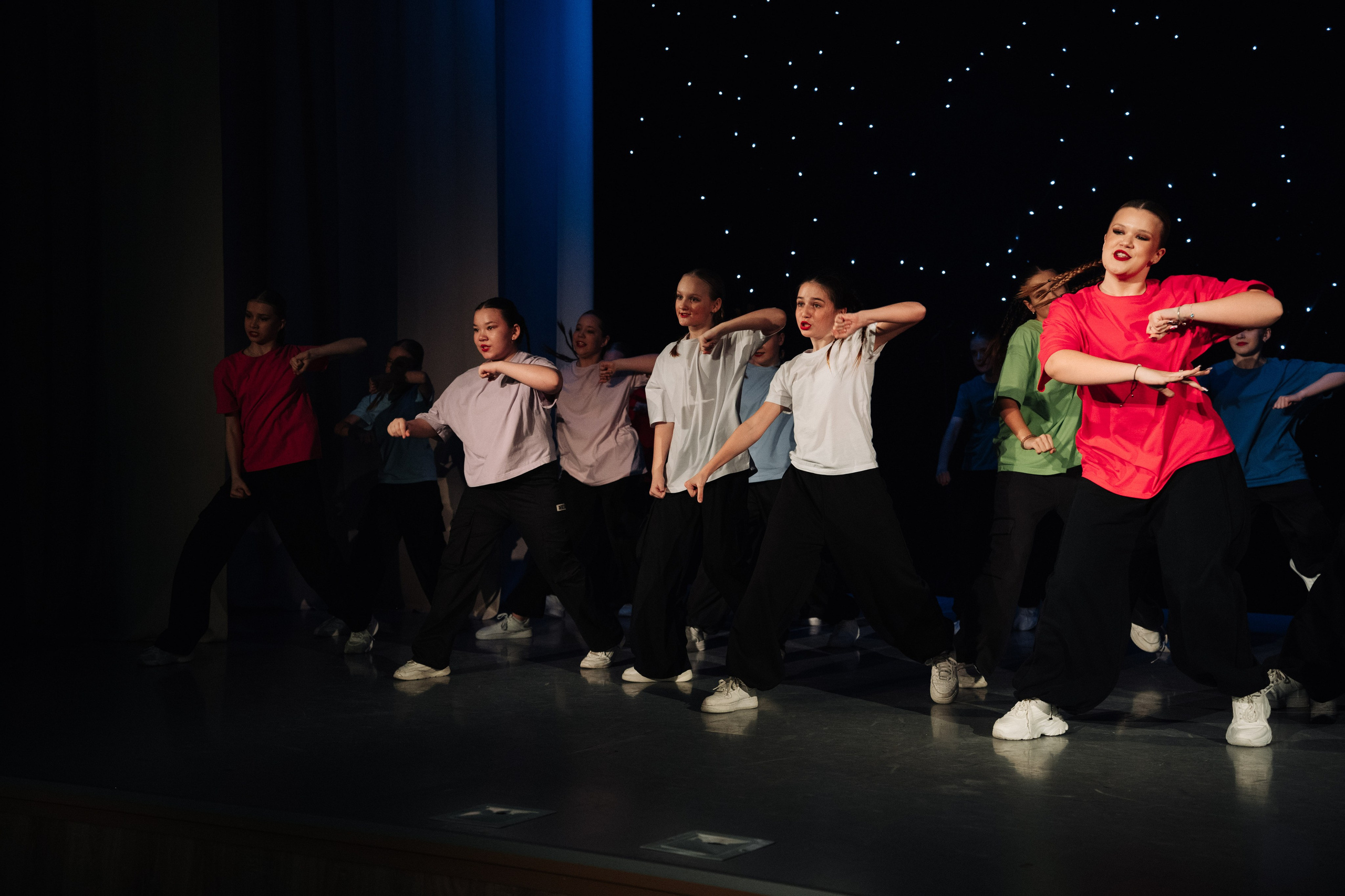 Благотворительный концерт в помощь Артему Сардаряну. Фотограф Артем Севостьянов. Профессиональная фотосъемка в Ногинске, Москве, Московской области и за границей