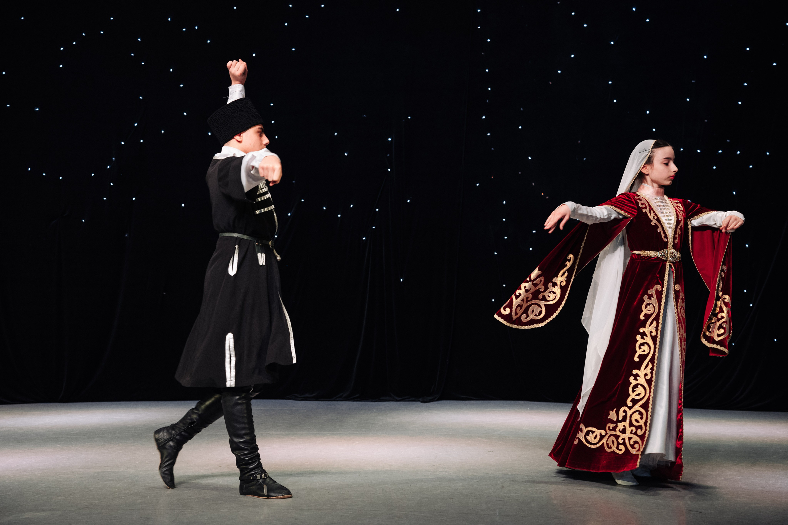 Благотворительный концерт в помощь Артему Сардаряну. Фотограф Артем Севостьянов. Профессиональная фотосъемка в Ногинске, Москве, Московской области и за границей