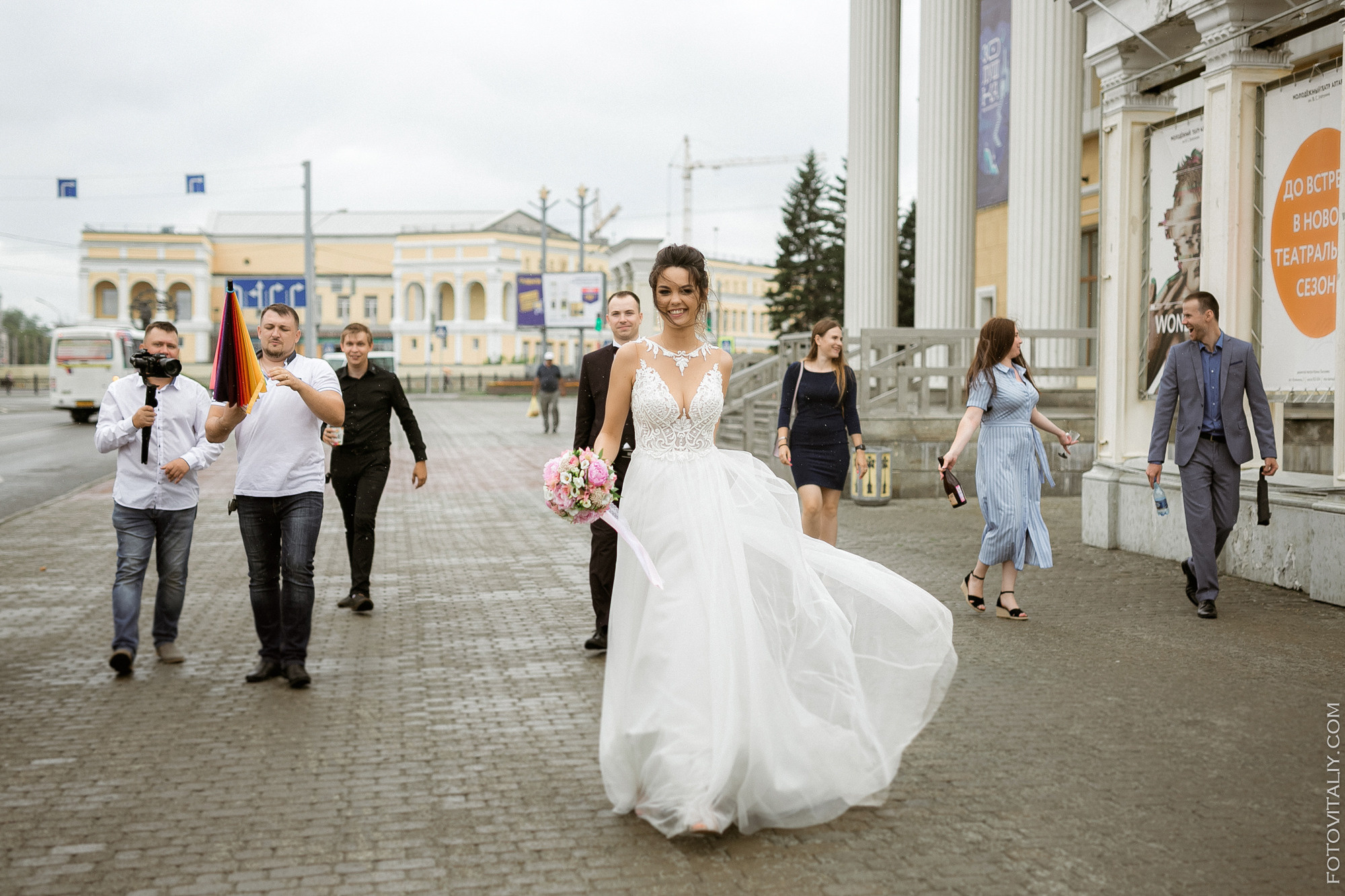 Фотограф на свадьбу в Барнауле. Свадебный репортажный и фуд фотограф в Барнауле Гайфулин Виталий