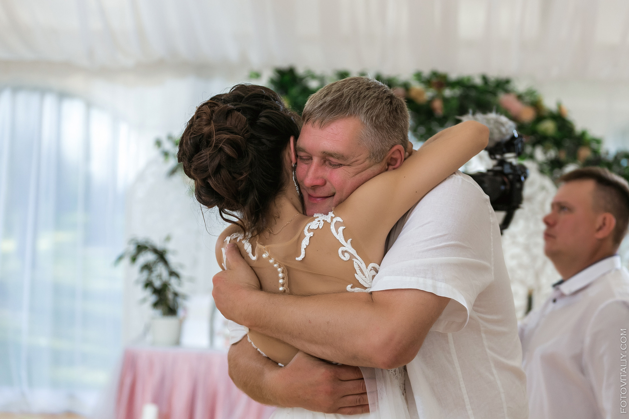 Фотограф на свадьбу в Барнауле. Свадебный репортажный и фуд фотограф в Барнауле Гайфулин Виталий