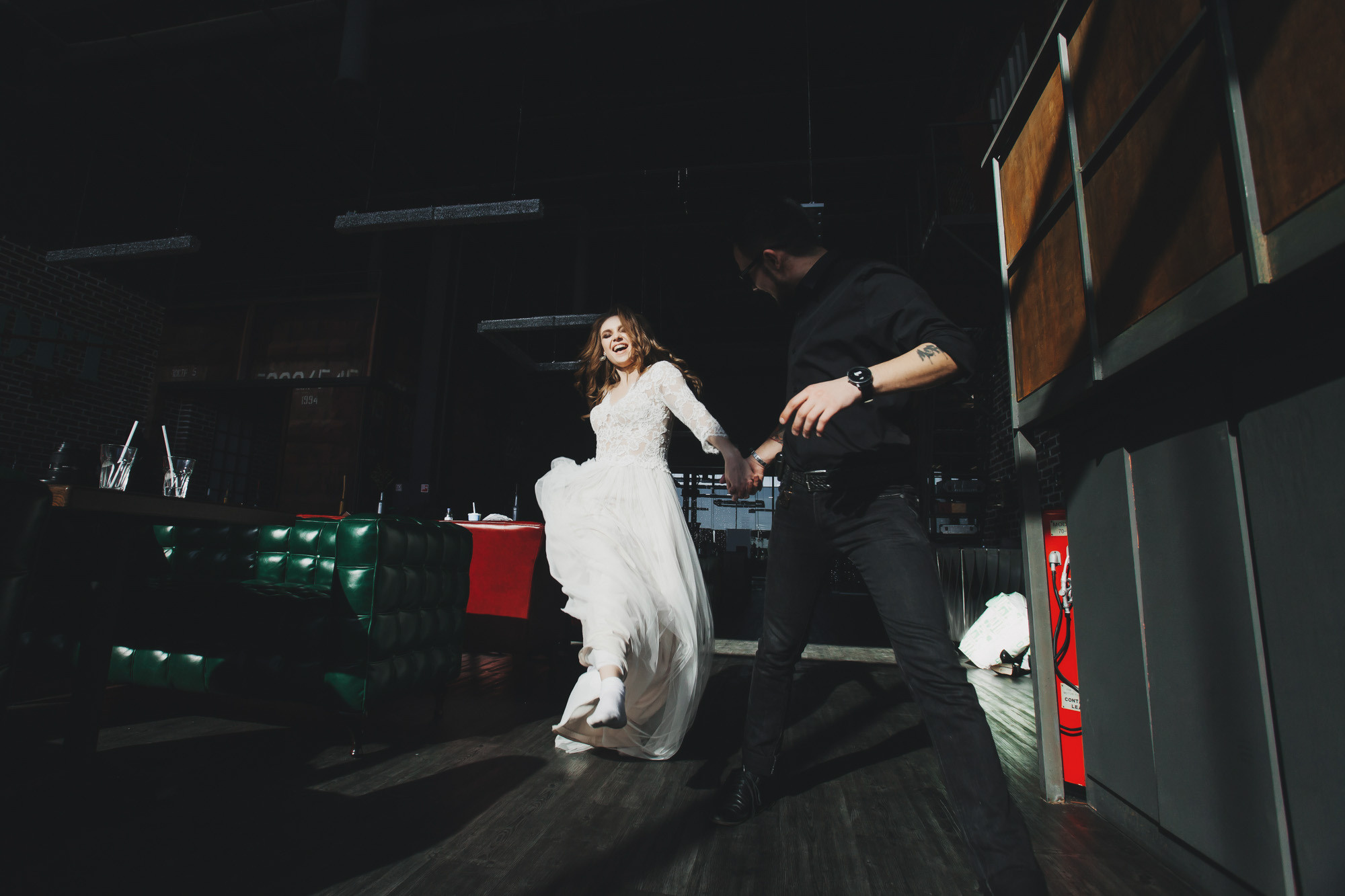 Фотограф на свадьбу. Свадебный репортажный и фуд фотограф в Барнауле Гайфулин Виталий