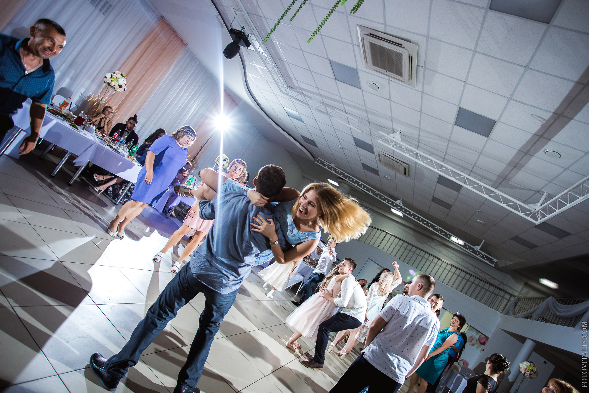 Настя ♥ Артём. Свадебный репортажный и фуд фотограф в Барнауле Гайфулин Виталий