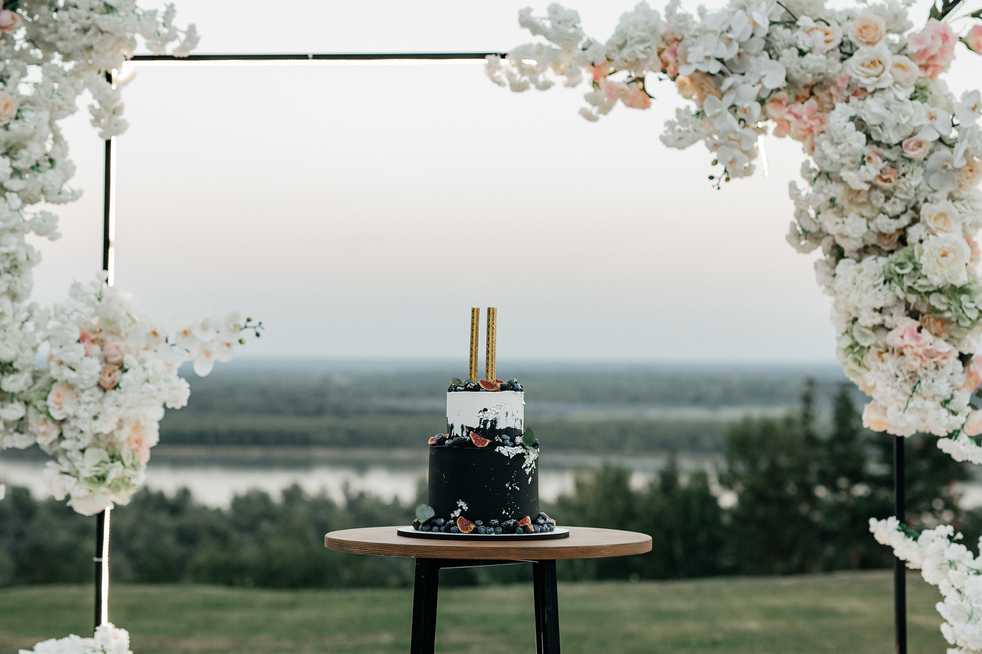 Свадебный фотограф в Барнауле. Свадебный репортажный и фуд фотограф в Барнауле Гайфулин Виталий