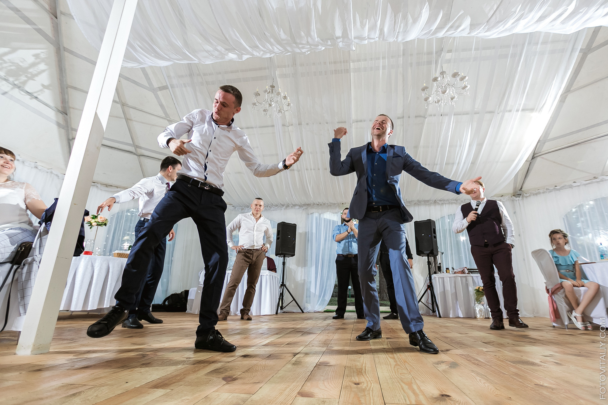 Фотограф на свадьбу в Барнауле. Свадебный репортажный и фуд фотограф в Барнауле Гайфулин Виталий