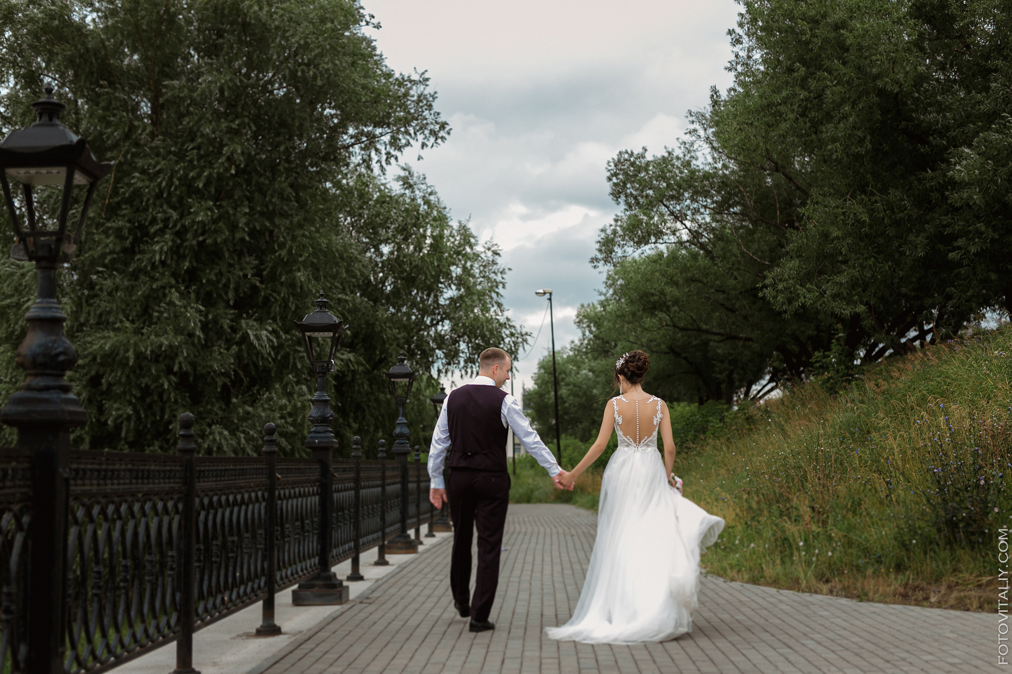 Фотограф на свадьбу в Барнауле. Свадебный репортажный и фуд фотограф в Барнауле Гайфулин Виталий