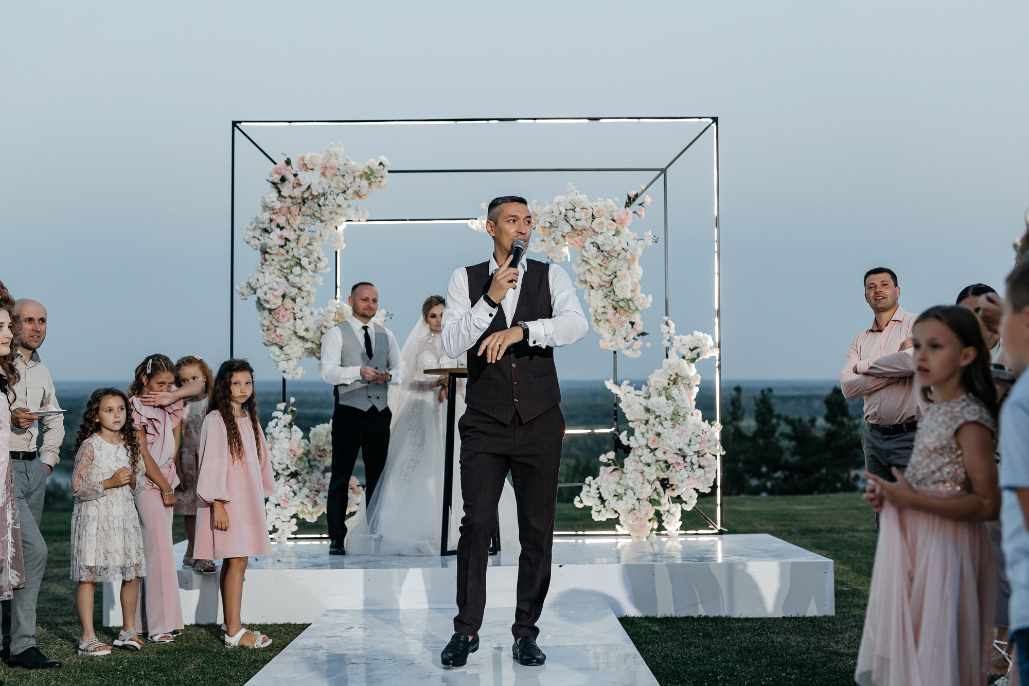 Свадебный фотограф в Барнауле. Свадебный репортажный и фуд фотограф в Барнауле Гайфулин Виталий