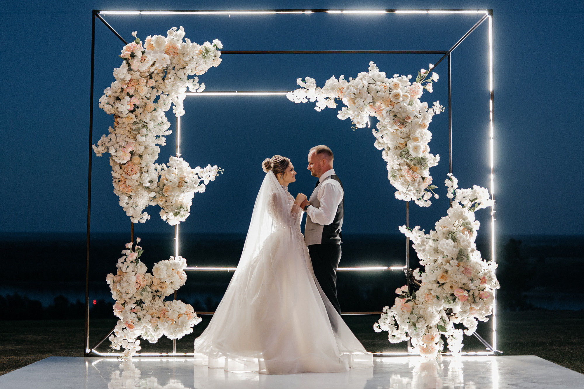 Свадебный фотограф в Барнауле. Свадебный репортажный и фуд фотограф в Барнауле Гайфулин Виталий