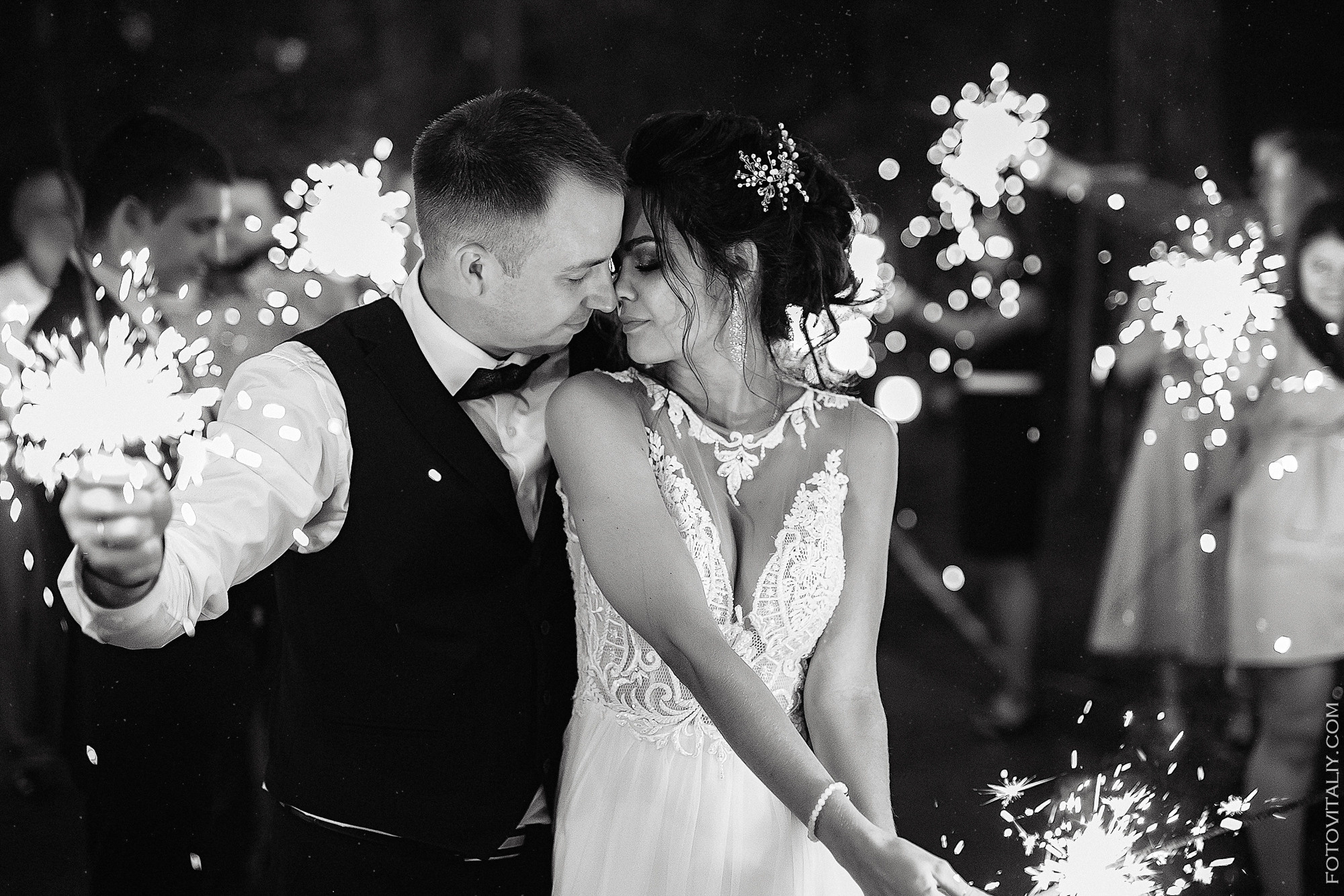 Фотограф на свадьбу в Барнауле. Свадебный репортажный и фуд фотограф в Барнауле Гайфулин Виталий