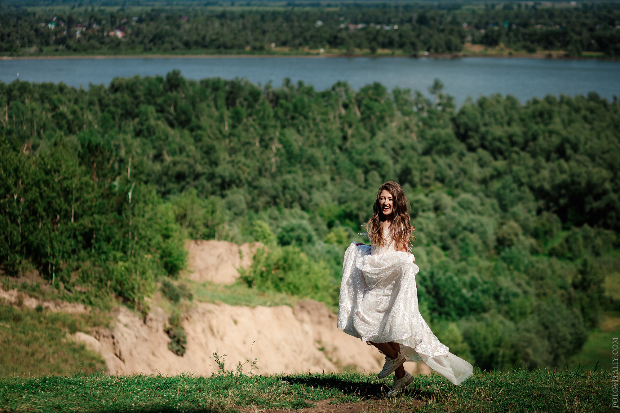 Свадебный фотограф. Свадебный репортажный и фуд фотограф в Барнауле Гайфулин Виталий