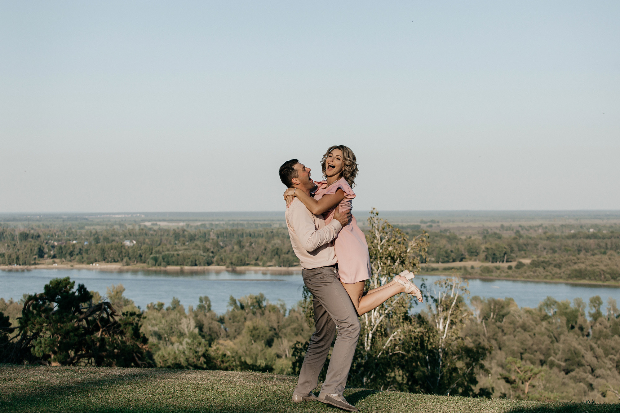 Свадебный фотограф в Барнауле. Свадебный репортажный и фуд фотограф в Барнауле Гайфулин Виталий