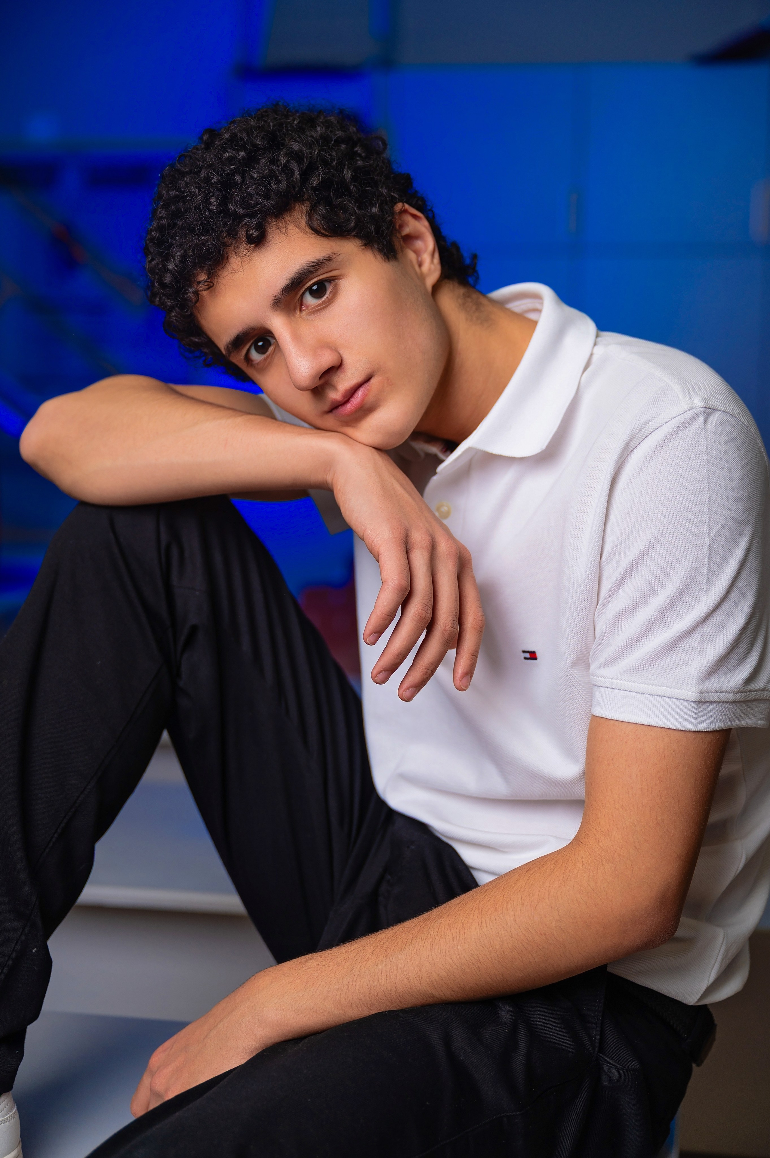 Портреты старших классов с цветным светом. Выпускные альбомы для школы и детского сада в СПб и ЛО