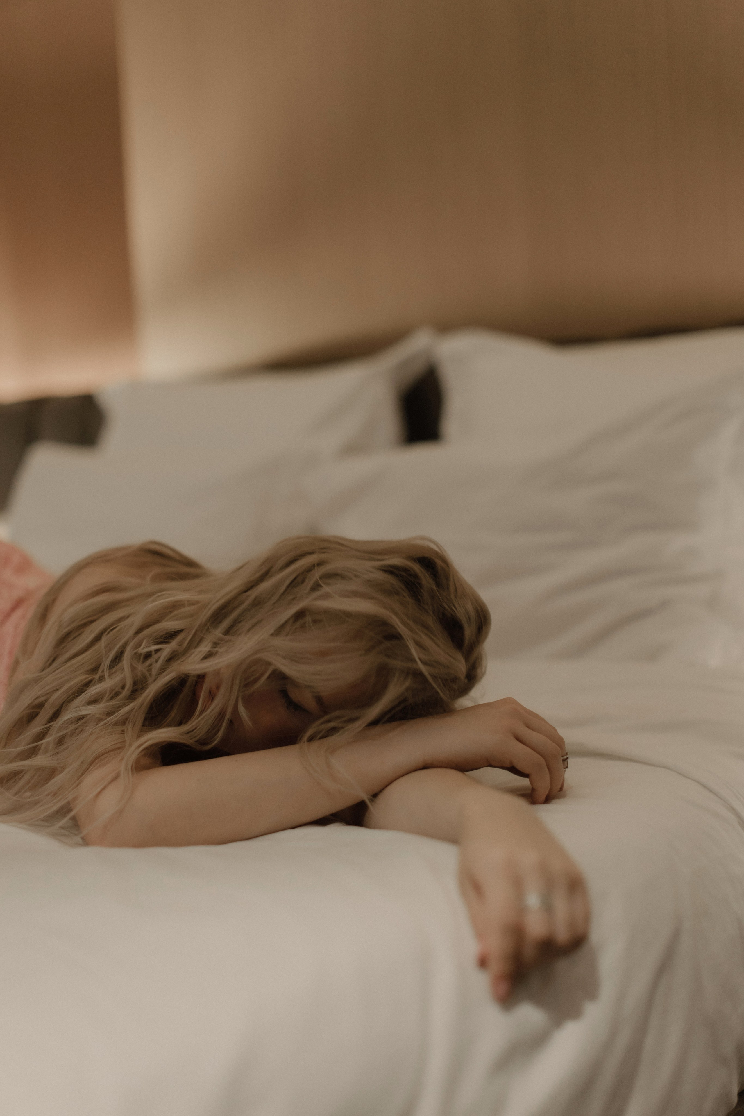 Саша. Фотодень в отеле. Семейный и свадебный фотограф в Москве и Зеленограде Пилипенко Юлия