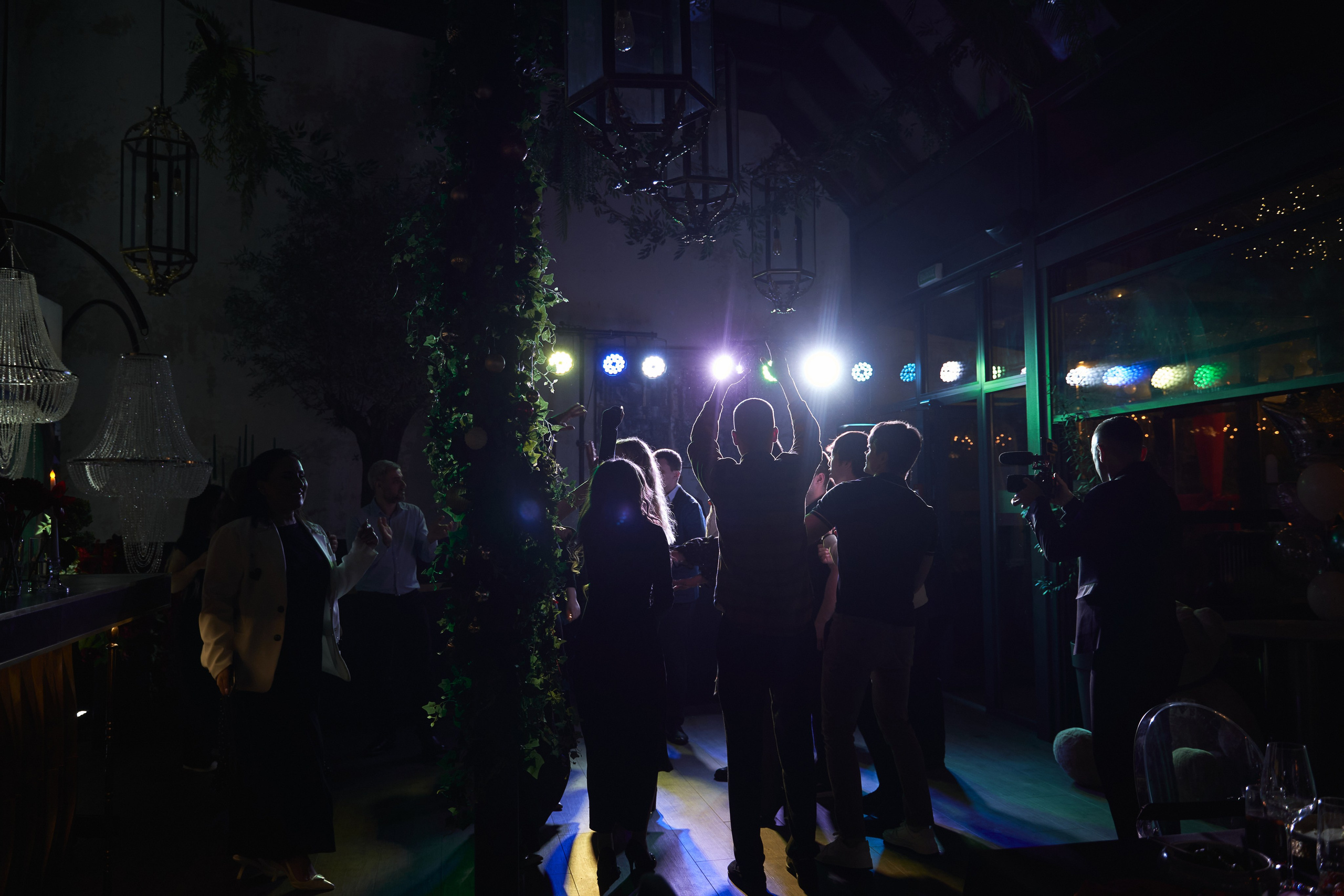 Светская съемка дня рождения 18 лет Камилле от ТВИНС СТУДИО. ТВИНС СТУДИО — лучшие свадебные фотографы и видеографы в Краснодаре