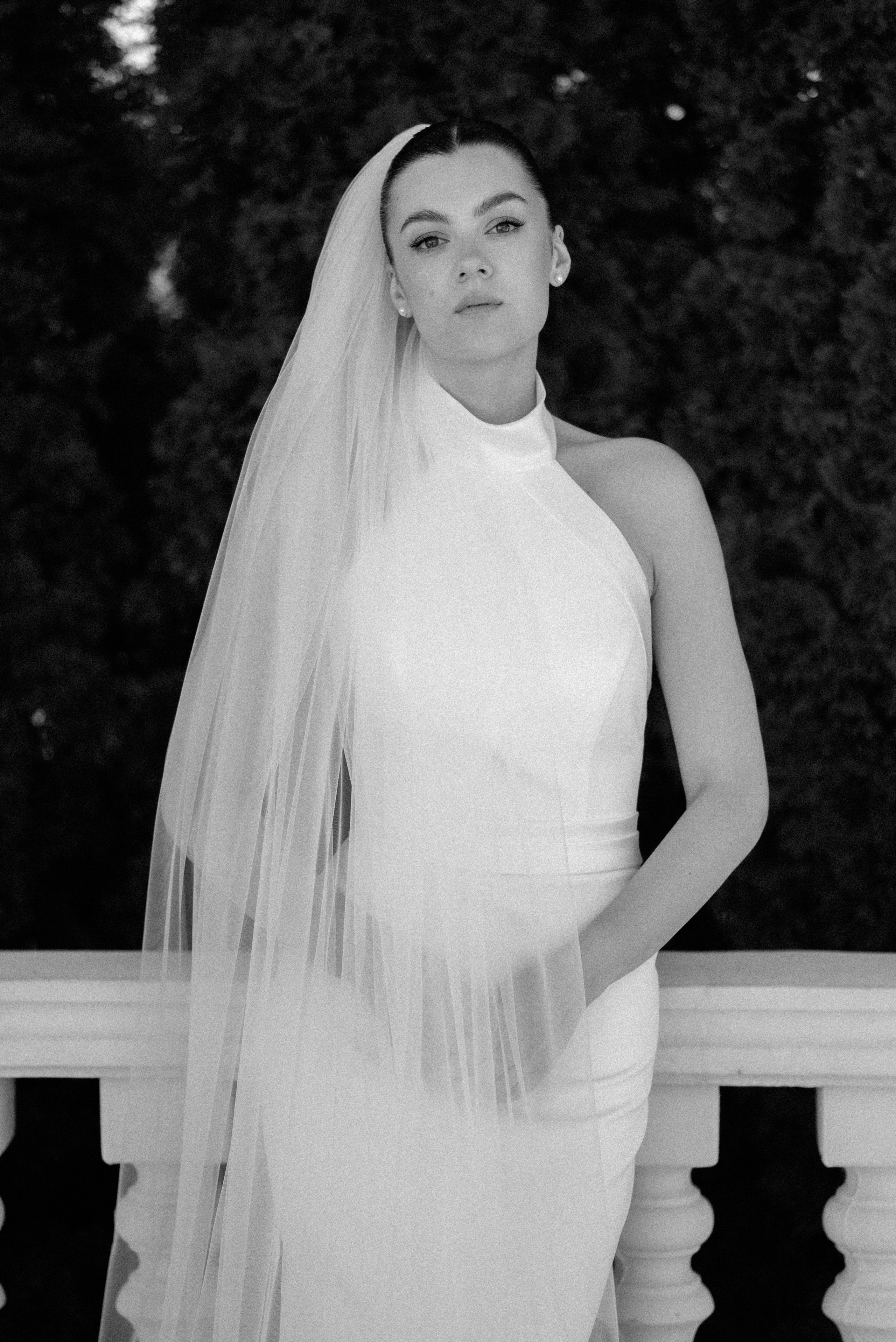 Wedding day in VERSAL PARK. Wedding PHOTOGRAPHER Andrew Vnukov