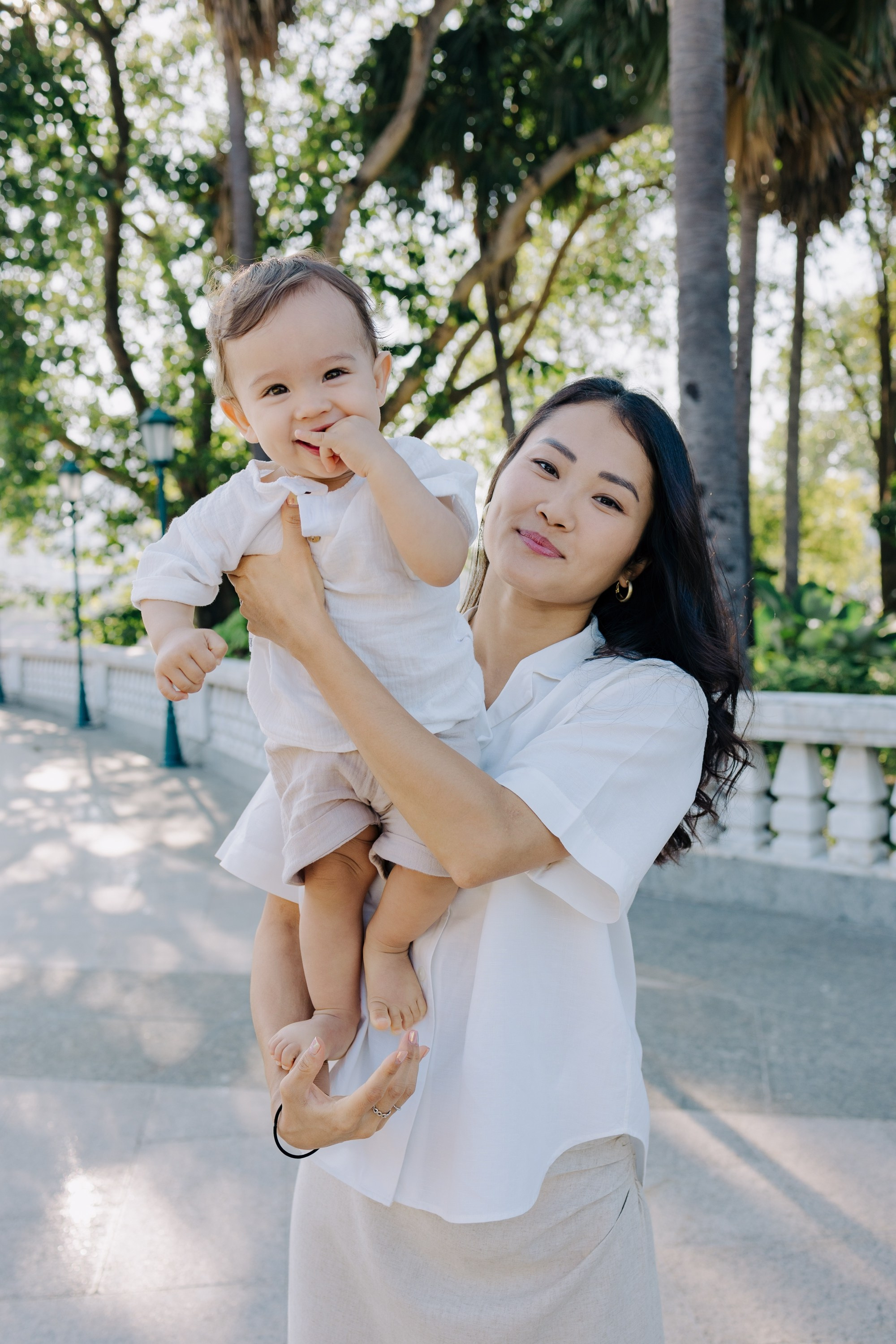 Family photoshoot in Bangkok. Fedor Lemeshko — Destination Wedding and Family Lifestyle photographer