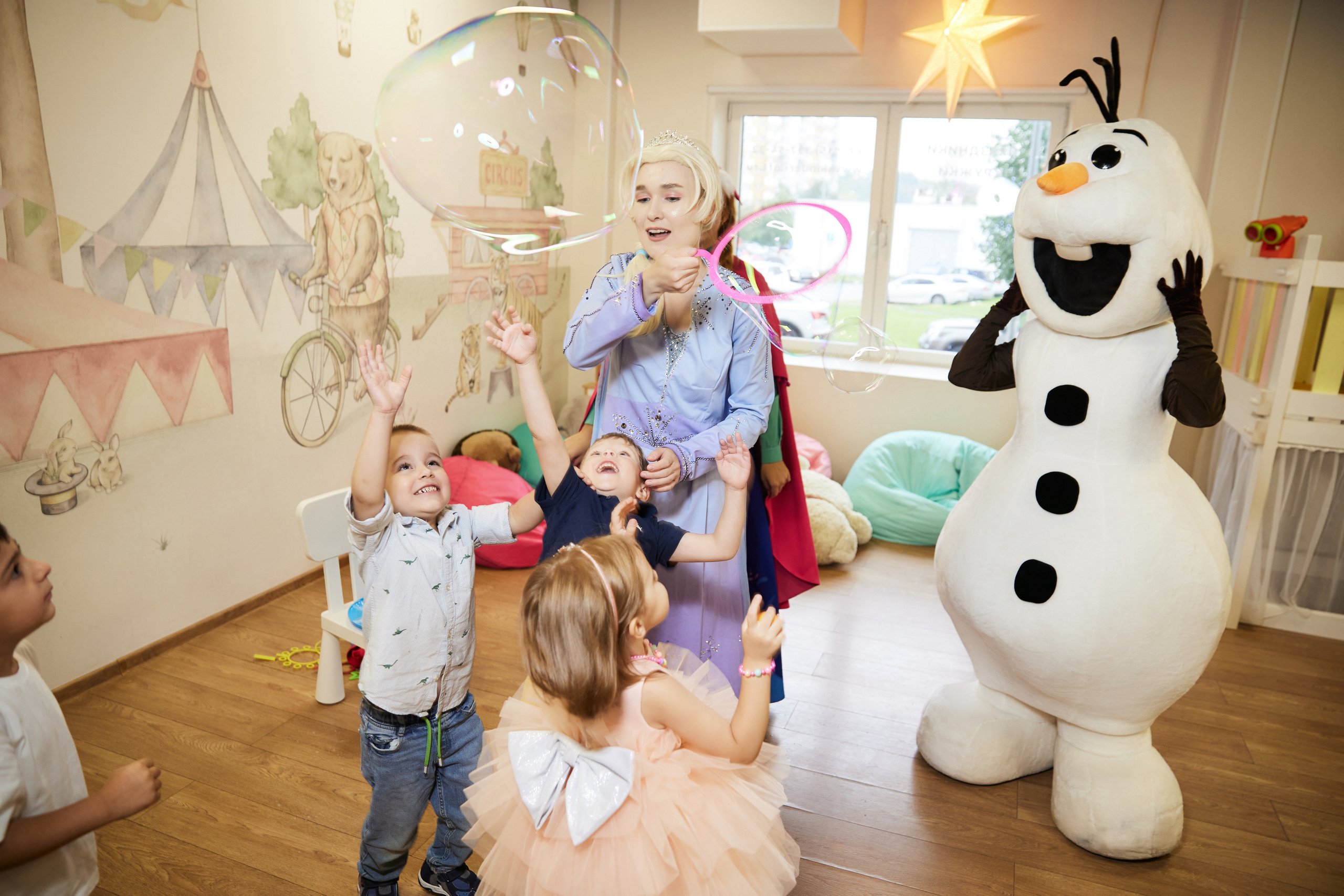 02-09-2023 День рождения. Фотограф Недорез Александр в Москве. Репортаж на ваших мероприятиях