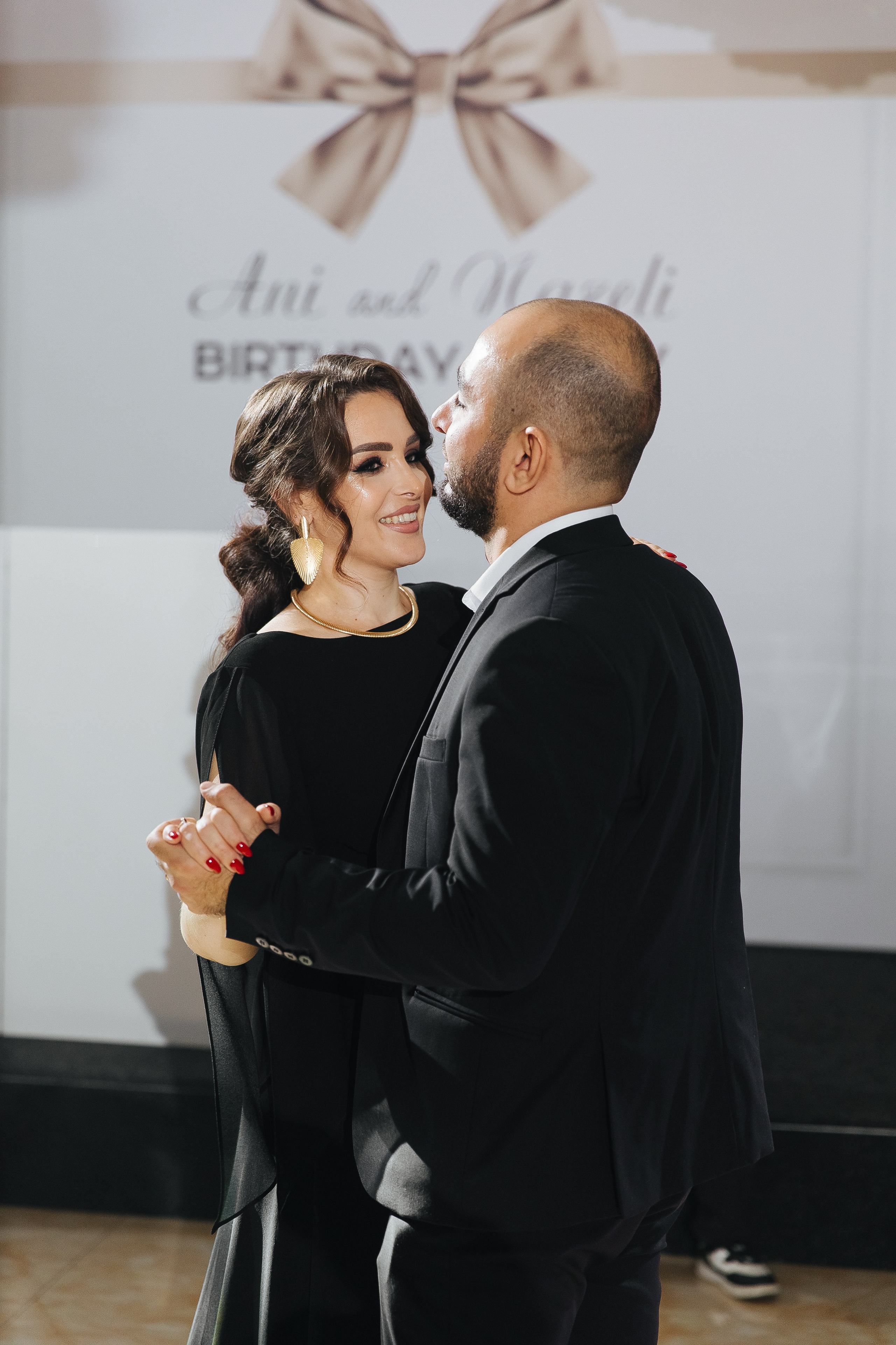 Ани и Назели. 35&5 День рождения, «Янтарь». Фотограф в Красноярске Надежда Воскресенская