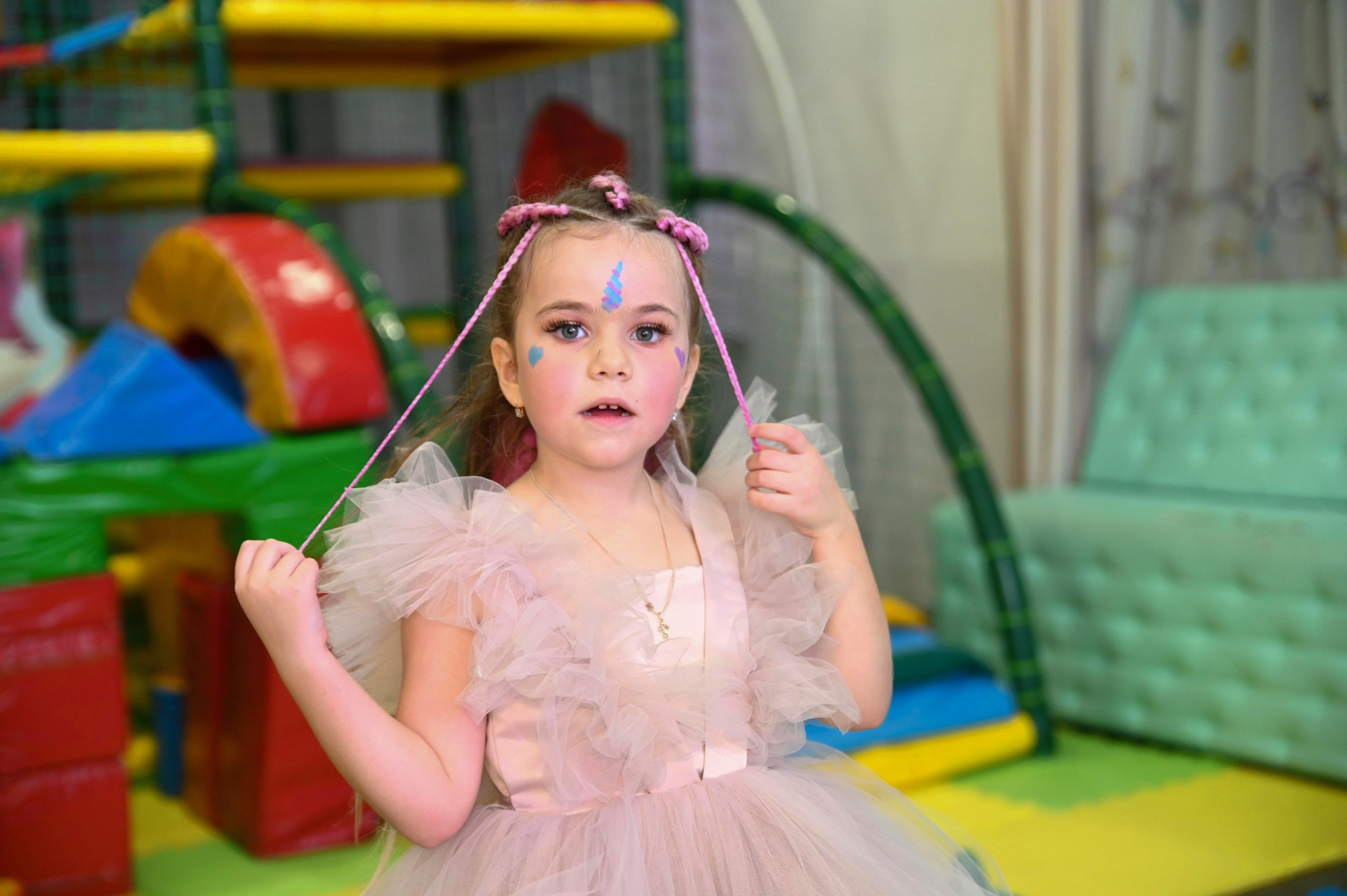 Игротека «Море Позитива». Я Ольга Казанцева, фотографирую снимаю ваши киноистории и печатаю фото и цифровые портреты на холсте