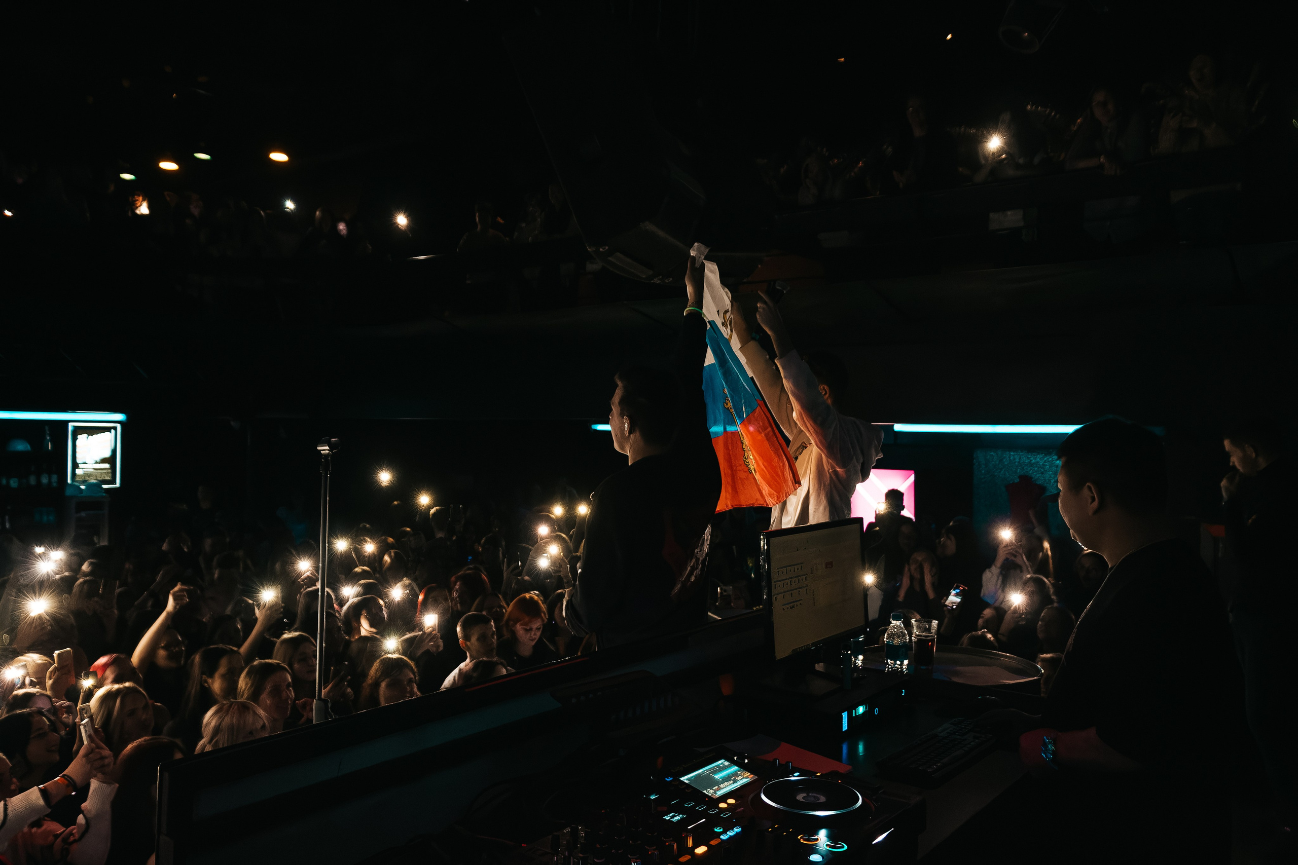 Концерт Мазелова. Фотограф Артём Ющенко