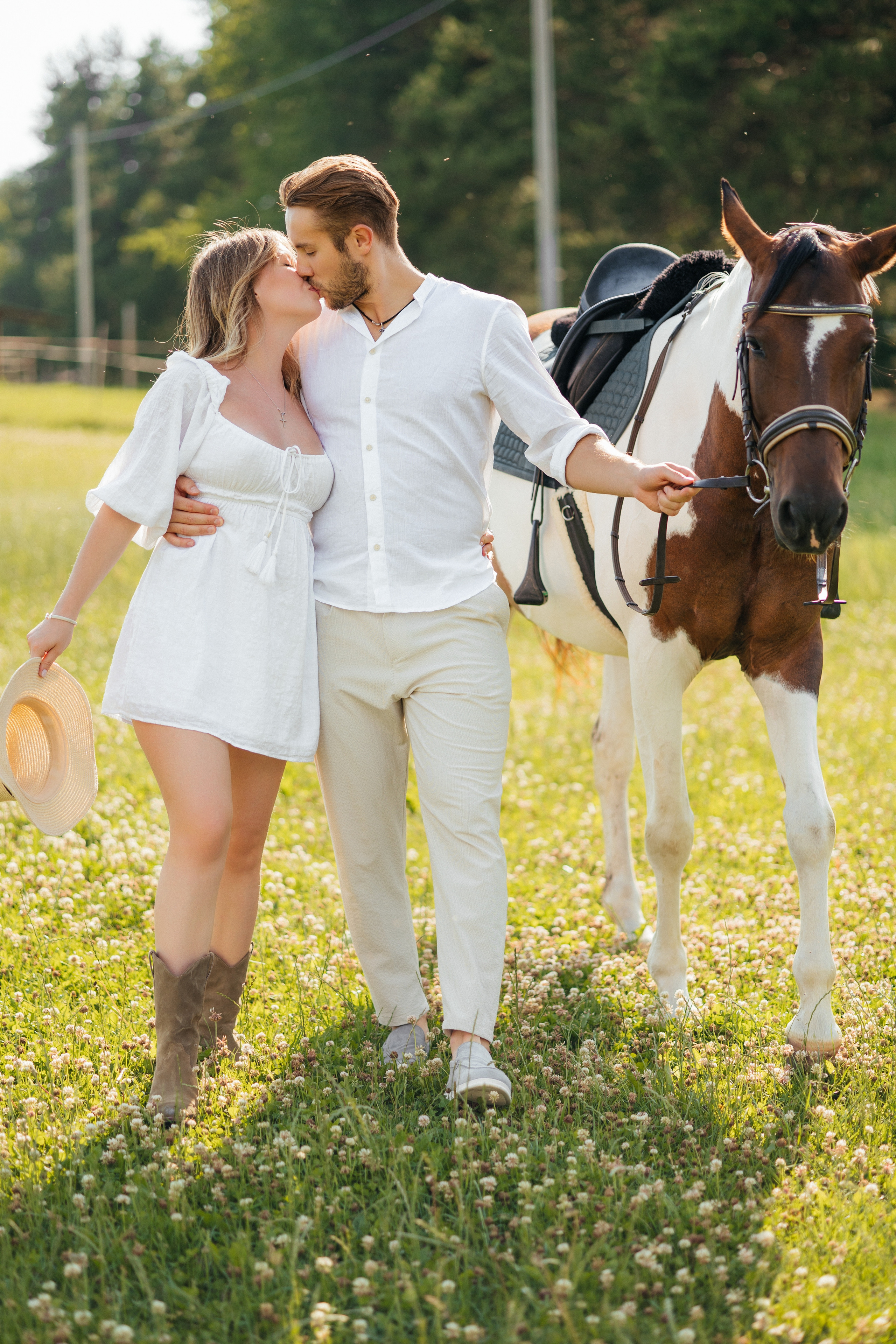 Конная прогулка. Свадебный фотограф Минск РБ
