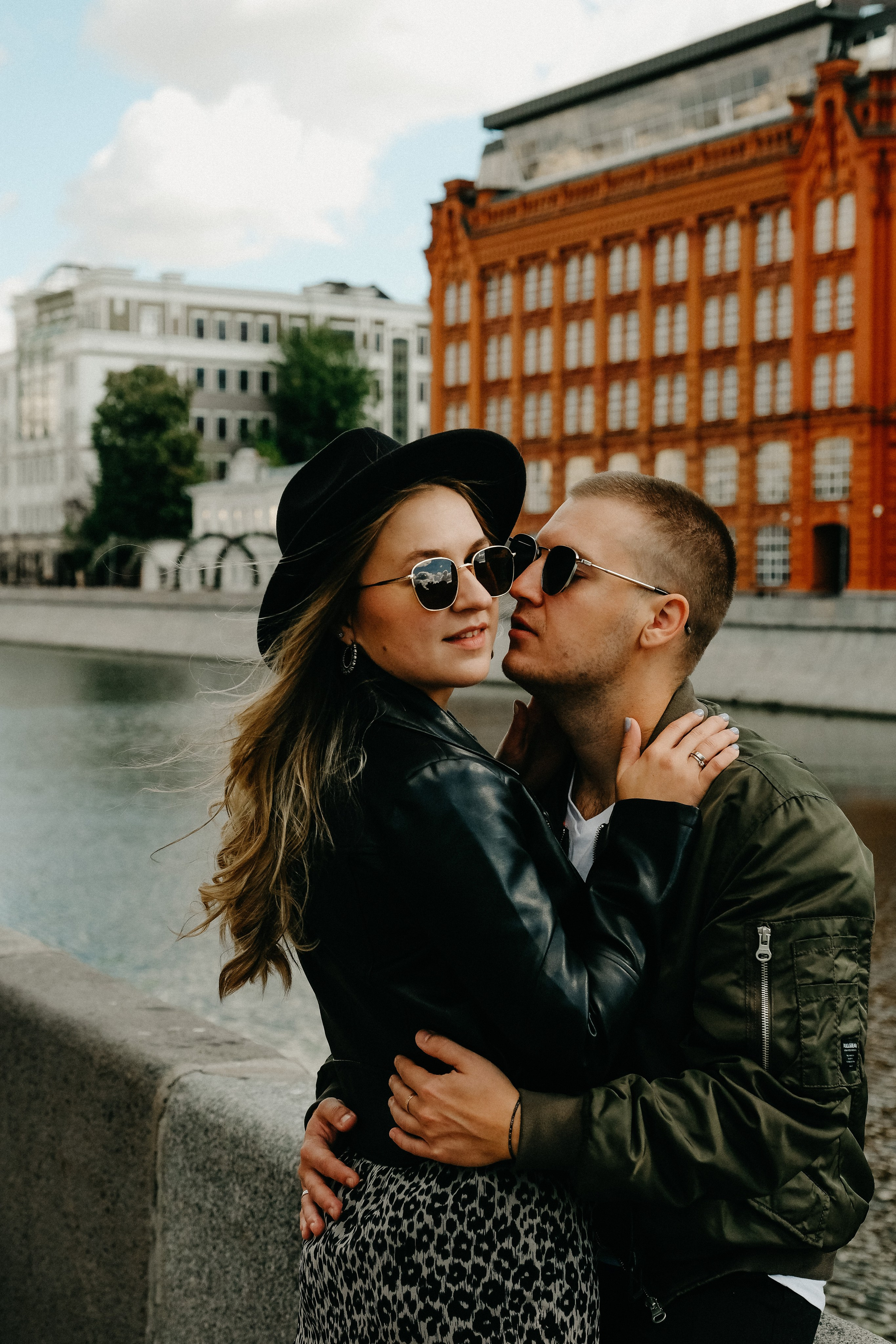 Солнце на Красном Октябре. Свадебный фотограф Александра Тюлякова