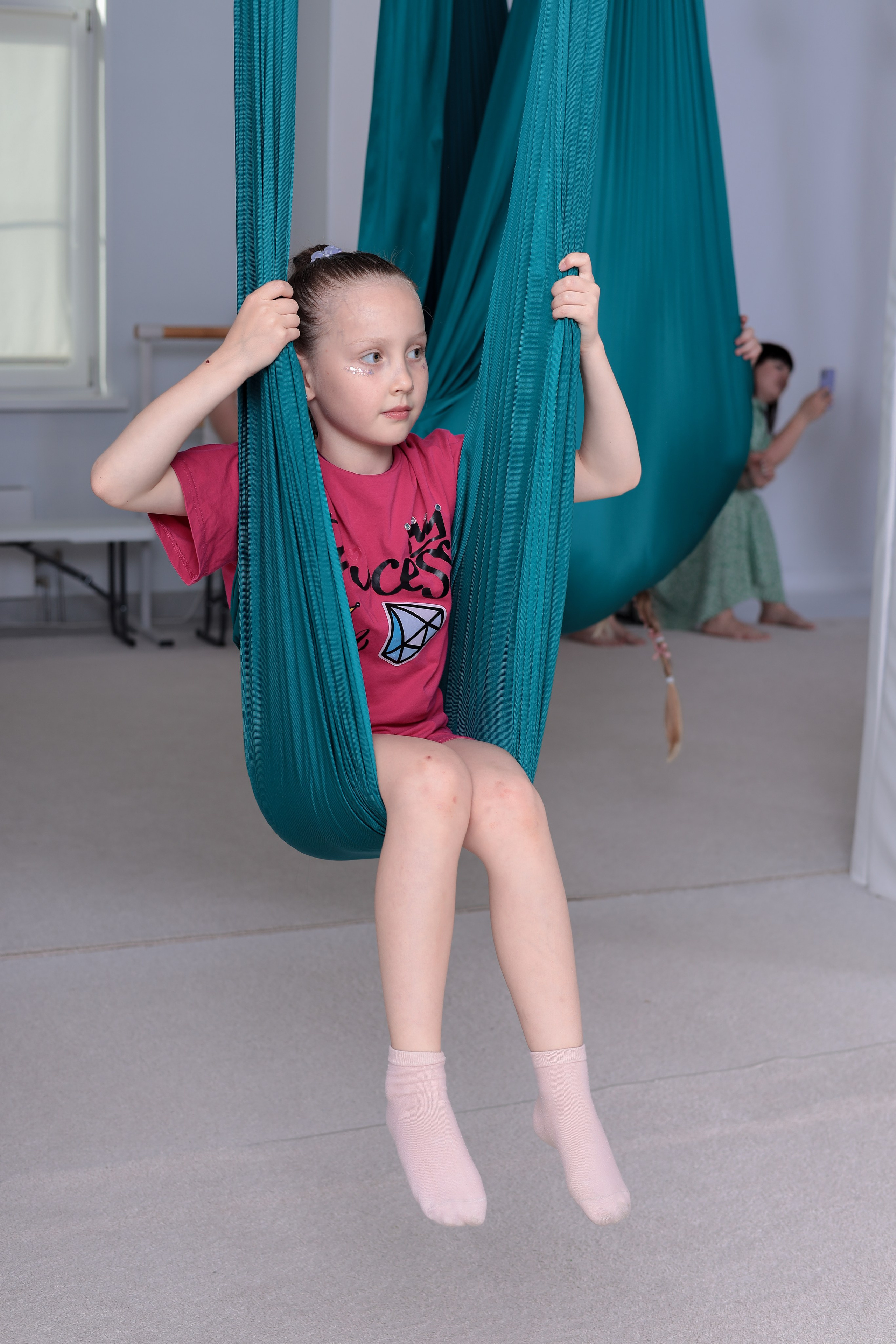 Детская аэройога. Фотограф Надршина Лилия