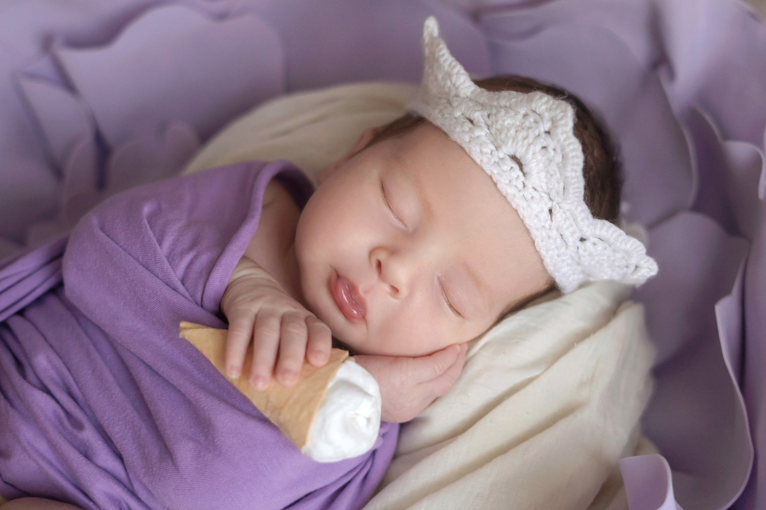 Ева. Newborn. Мила Посвит Фотограф новорожденных в Тобольске