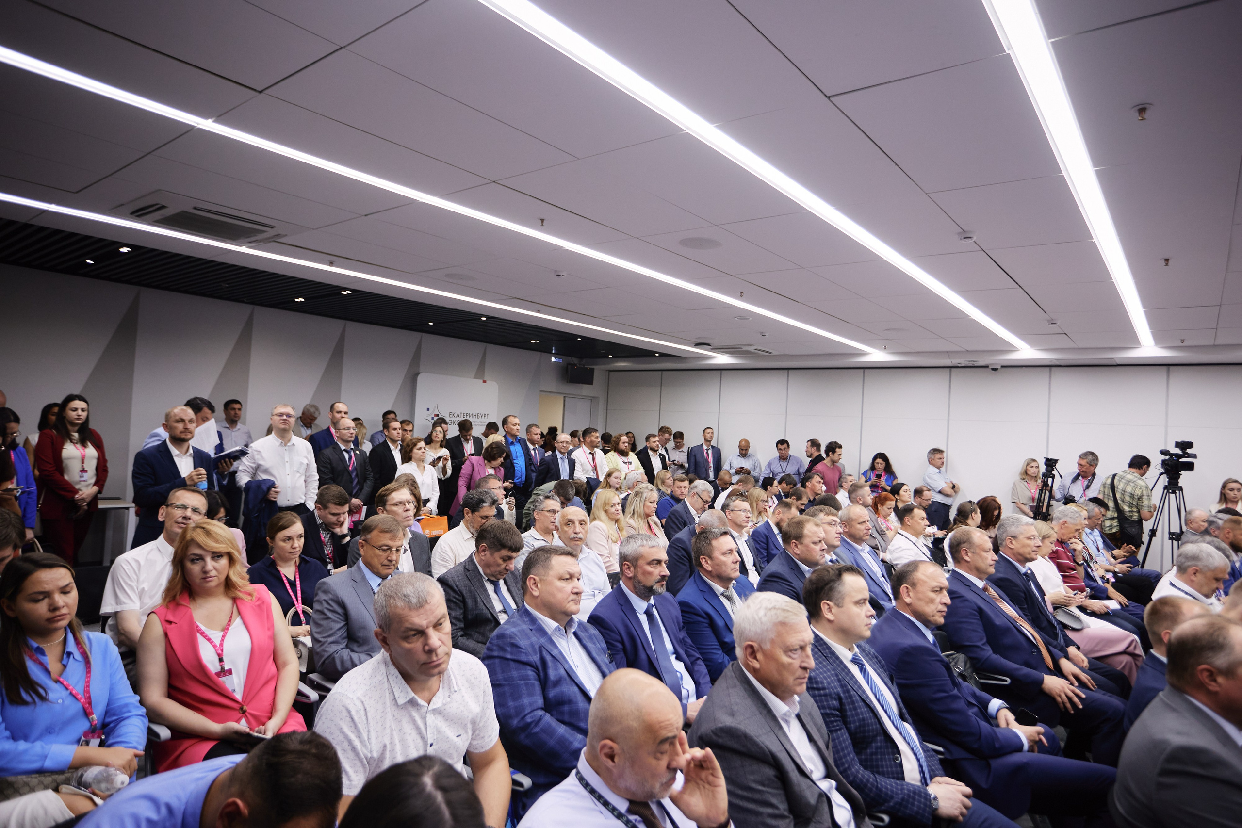 Югра Иннопром. Портретный и свадебный фотограф в Екатеринбурге Владимир ЛузинЛузин