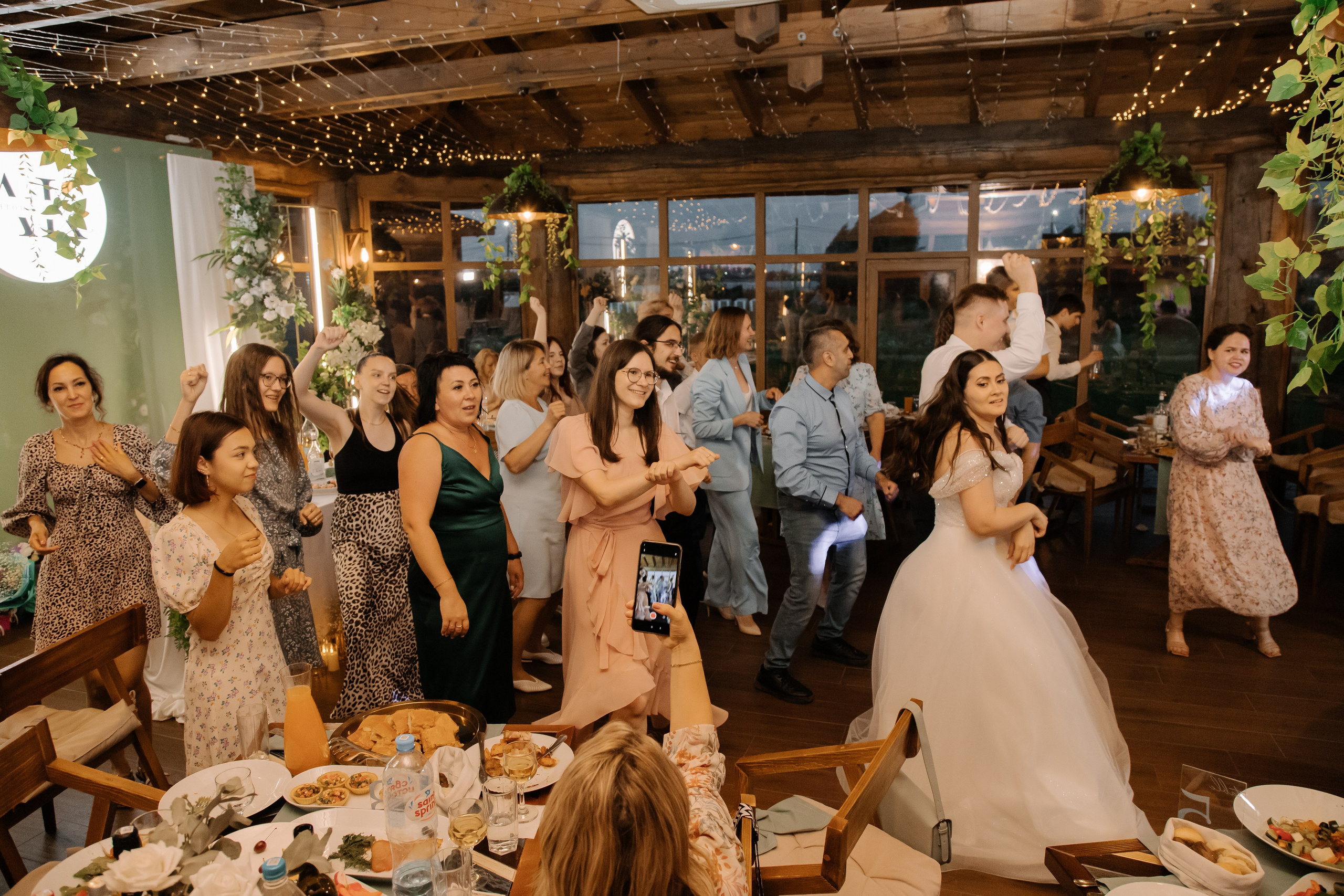 Море из счастливых слёз. Свадебный фотограф Челябинск Полина Чеботарь