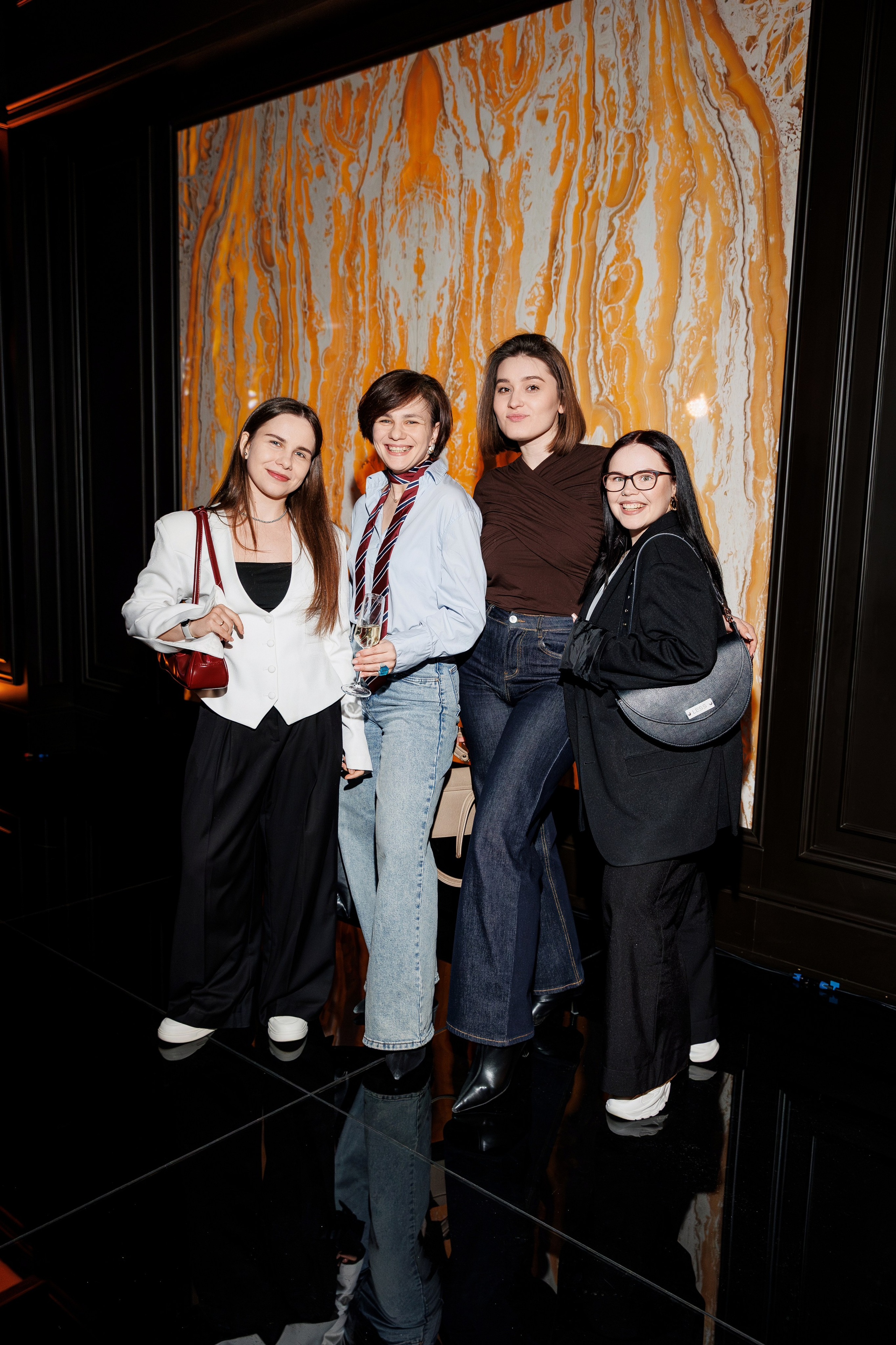 Creators. ILIAS BLACK — Фотограф свадеб и мероприятий в Минске и Беларуси