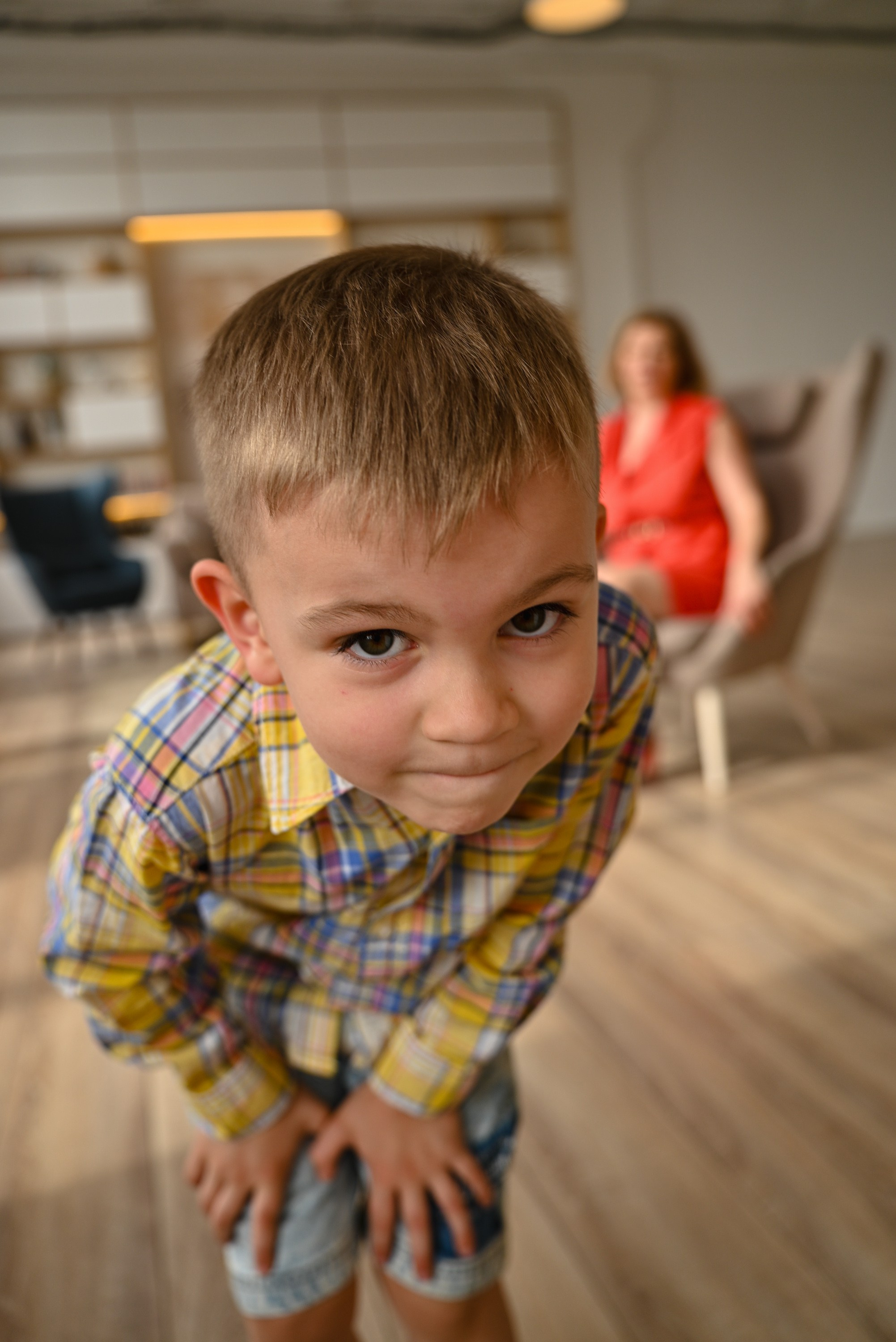Счастливая большая семья. Компания и фотошкола по созданию контента в Москве