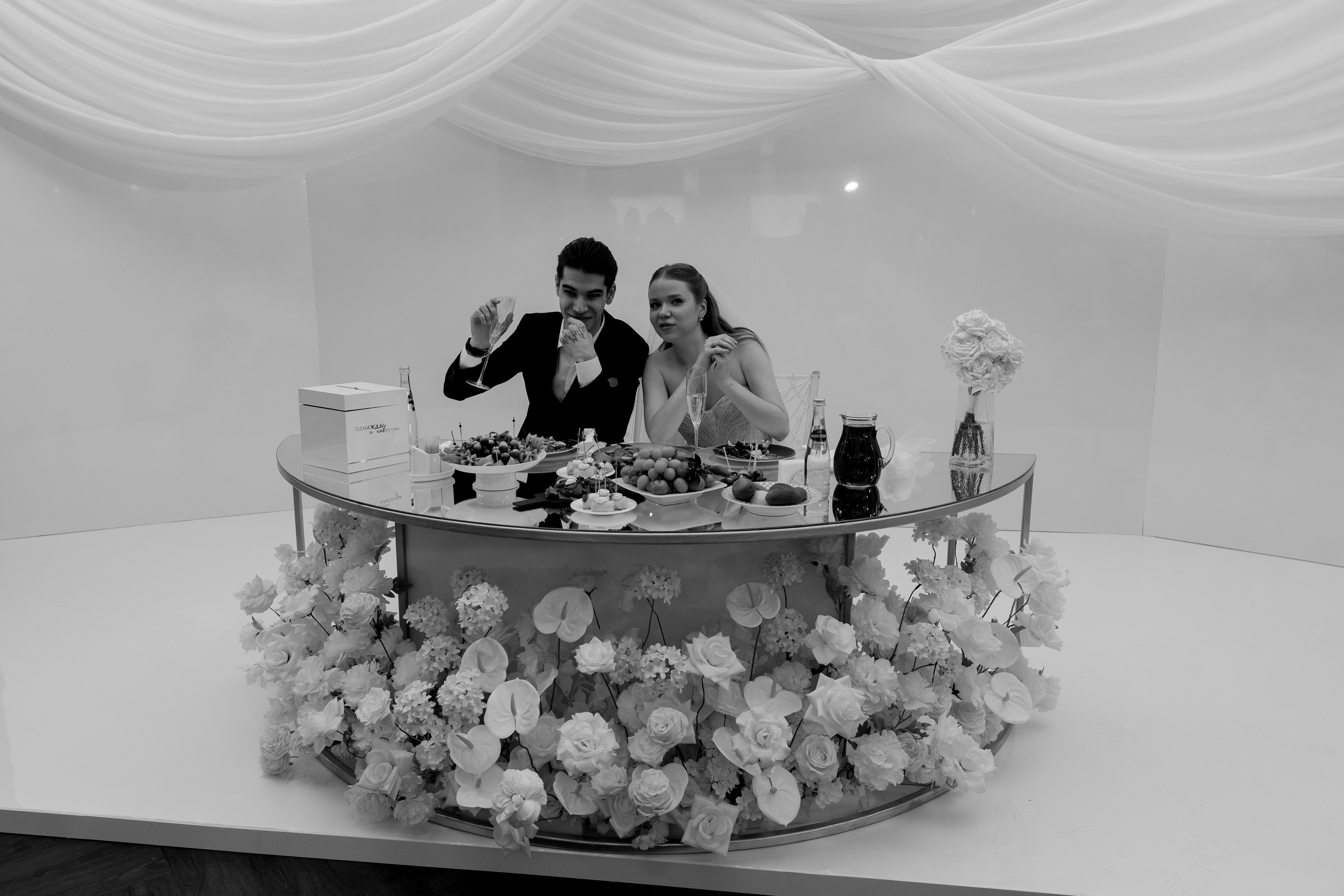 СВАДЕБНАЯ СЬЕМКА СБОРОВ В ОТЕЛЕ И ВЫЕЗД НА ЦЕРЕМОНИЮ (СНЯТО В СИБИРЕ В НИЖНЕВАРТОВСКЕ). Профессиональный фотограф, Санкт-Петербург — Виктория Богомолова